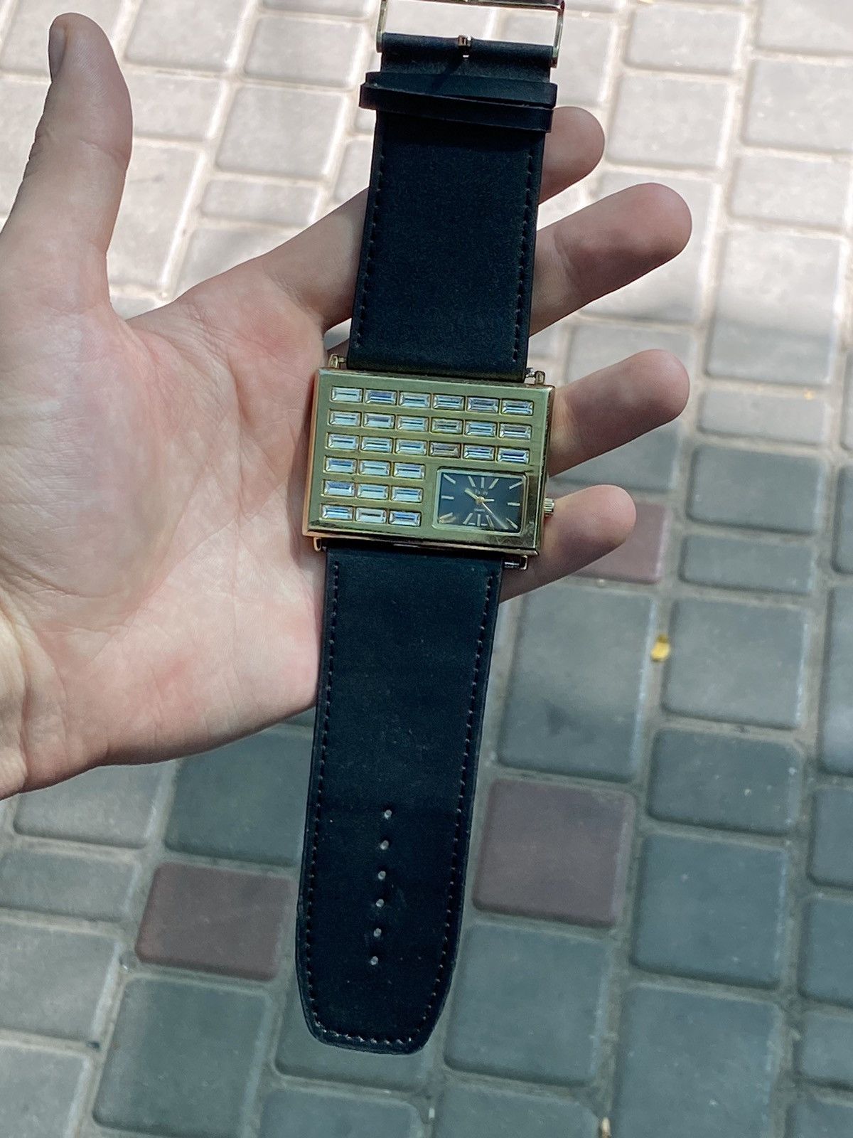 Japanese Brand Vintage Rare Gold-Plated Watch with Crystals Size ONE SIZE - 10 Thumbnail