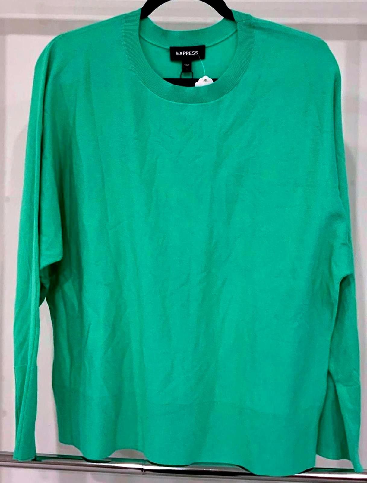 Express Express Lightweight Mint Green Crew Neck Sweater Size L / US 10 / IT 46 - 1 Thumbnail