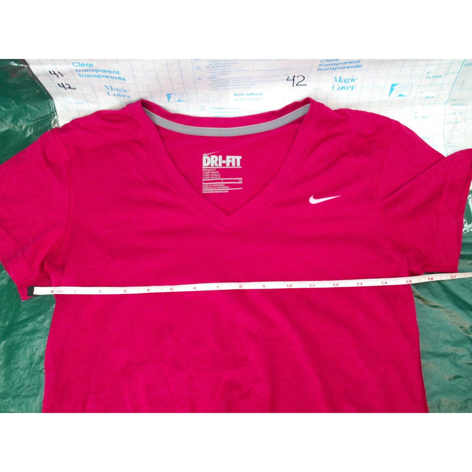 Nike Nike DriFit Small/Child Magenta Athletic Shirt Logo Size S / US 4 / IT 40 - 4 Thumbnail