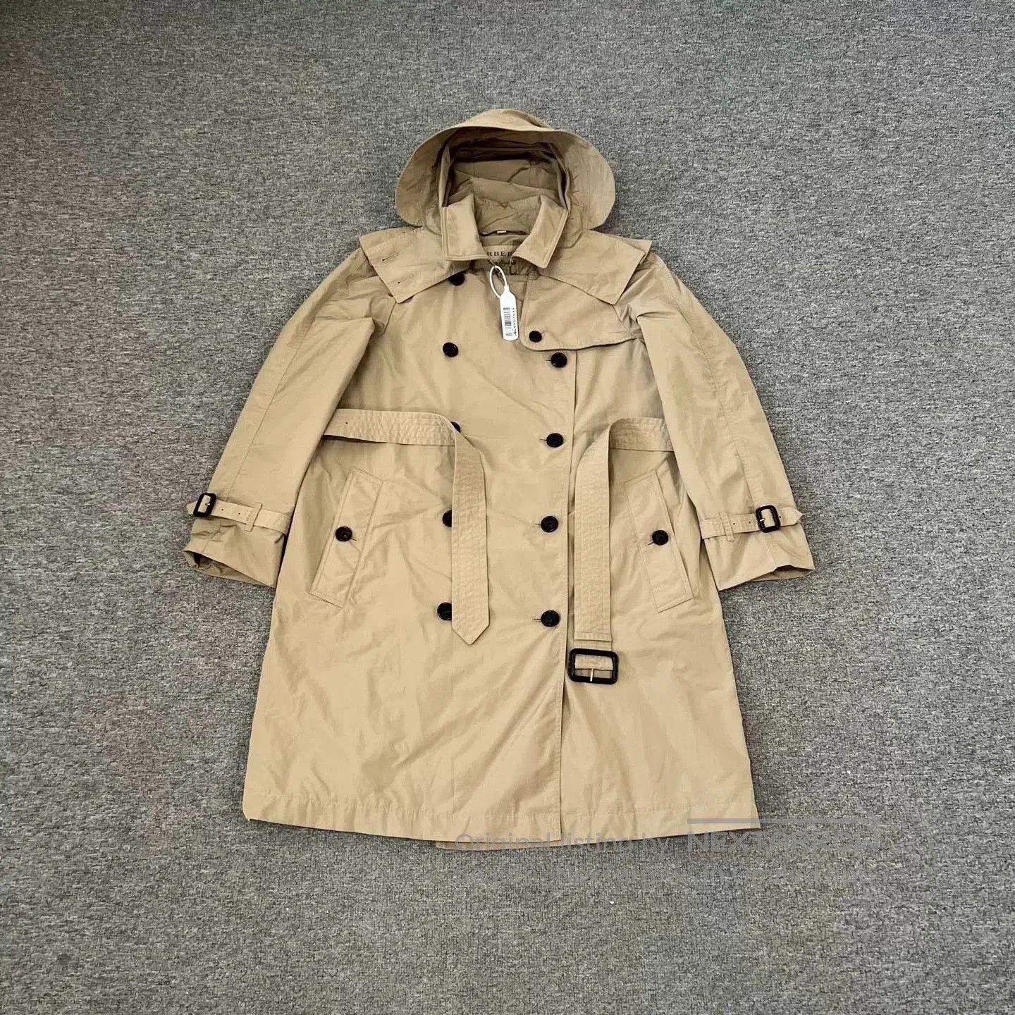 Burberry Burberry Mid. Size L / US 10 / IT 46 - 1 Thumbnail