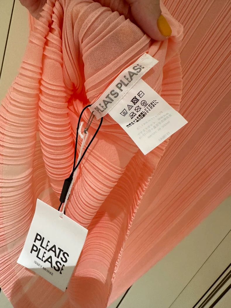 Issey Miyake Issey Miyake size:3 Pink pleated top Size M / US 6-8 / IT 42-44 - 5 Thumbnail
