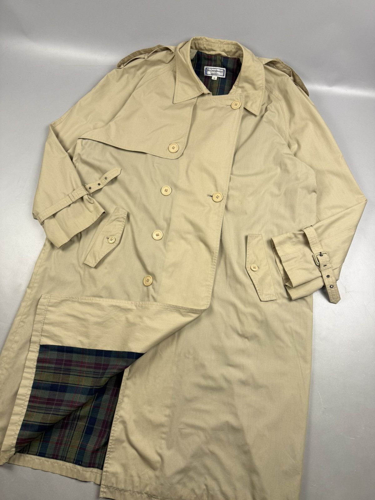 Yves Saint Laurent Yves saint lauren trench coat beige luxury vintage size XL Size US XL / EU 56 / 4 - 2 Thumbnail