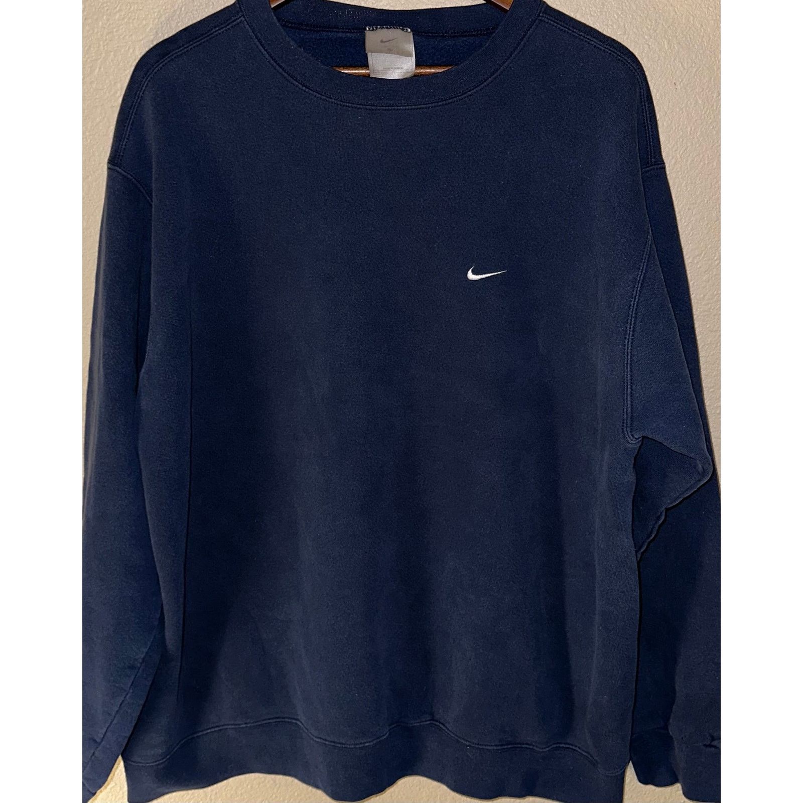 Nike 👕 Nike Navy Blue Embroidered Crewneck Sweatshirt Size XL Size US XL / EU 56 / 4 - 1 Thumbnail