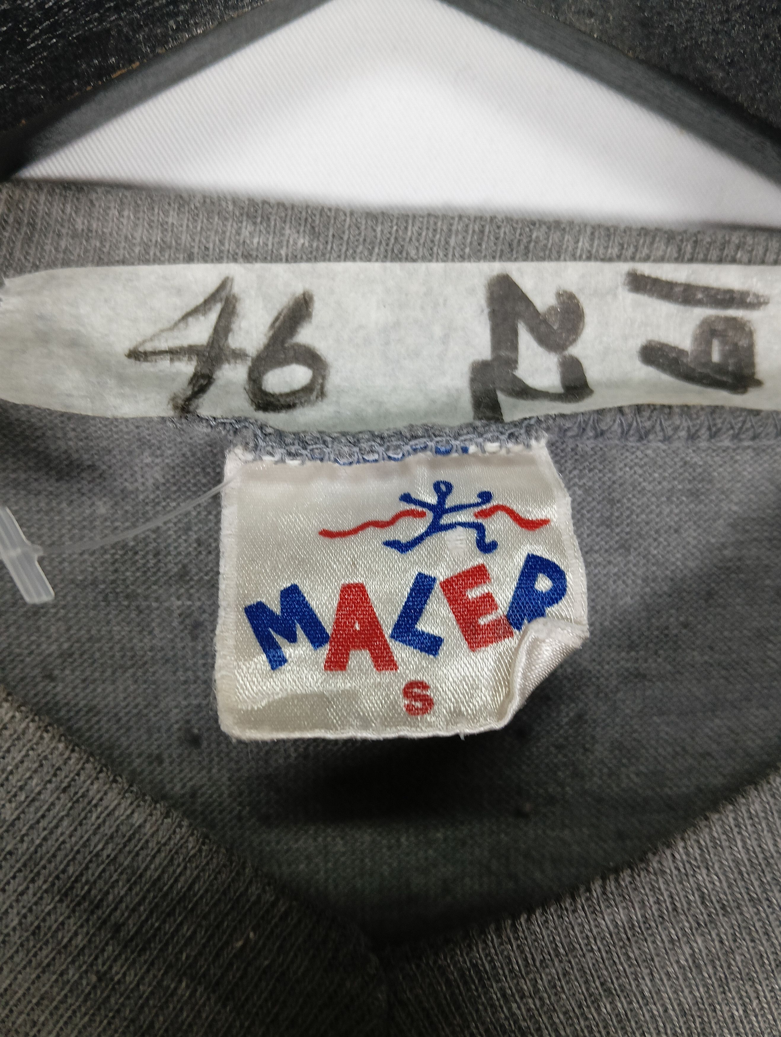 Vintage distressed tee v net maler Size US M / EU 48-50 / 2 - 3 Thumbnail