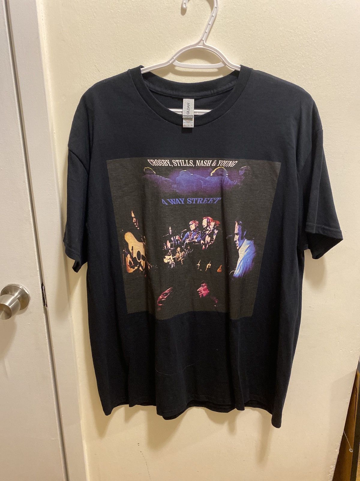 Band Tees Crosby, Stills, Nash and Young t-shirt Size US XL / EU 56 / 4 - 1 Thumbnail