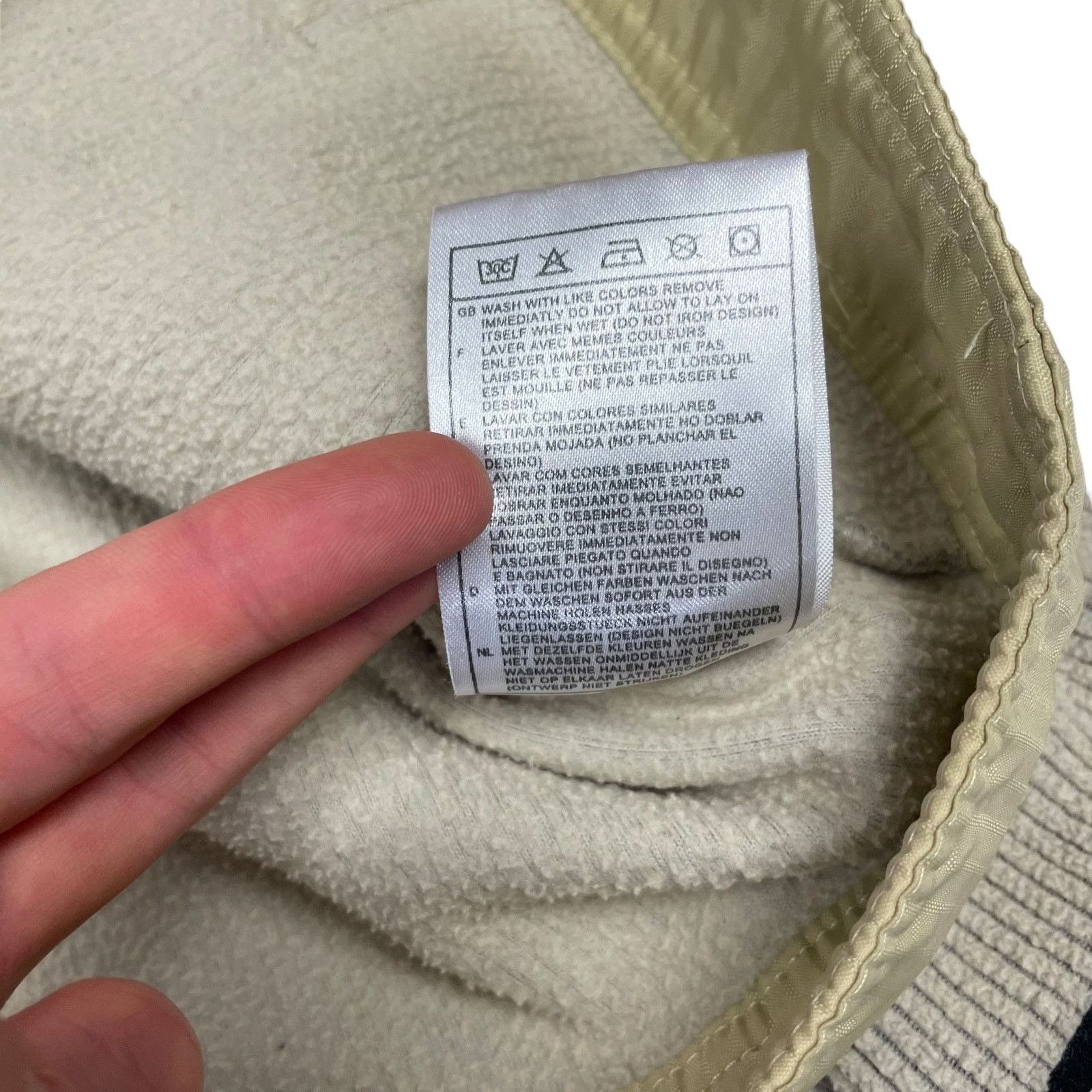 Nike × Vintage Nike Mens Beige Polyester Fleece Lined Pullover Hoodie Small Size US S / EU 44-46 / 1 - 12 Thumbnail