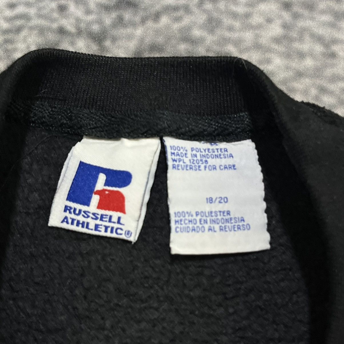 Russell Athletic Vintage Russell Athletic Black Fleece Sweater 90s Logo Size US S / EU 44-46 / 1 - 5 Thumbnail