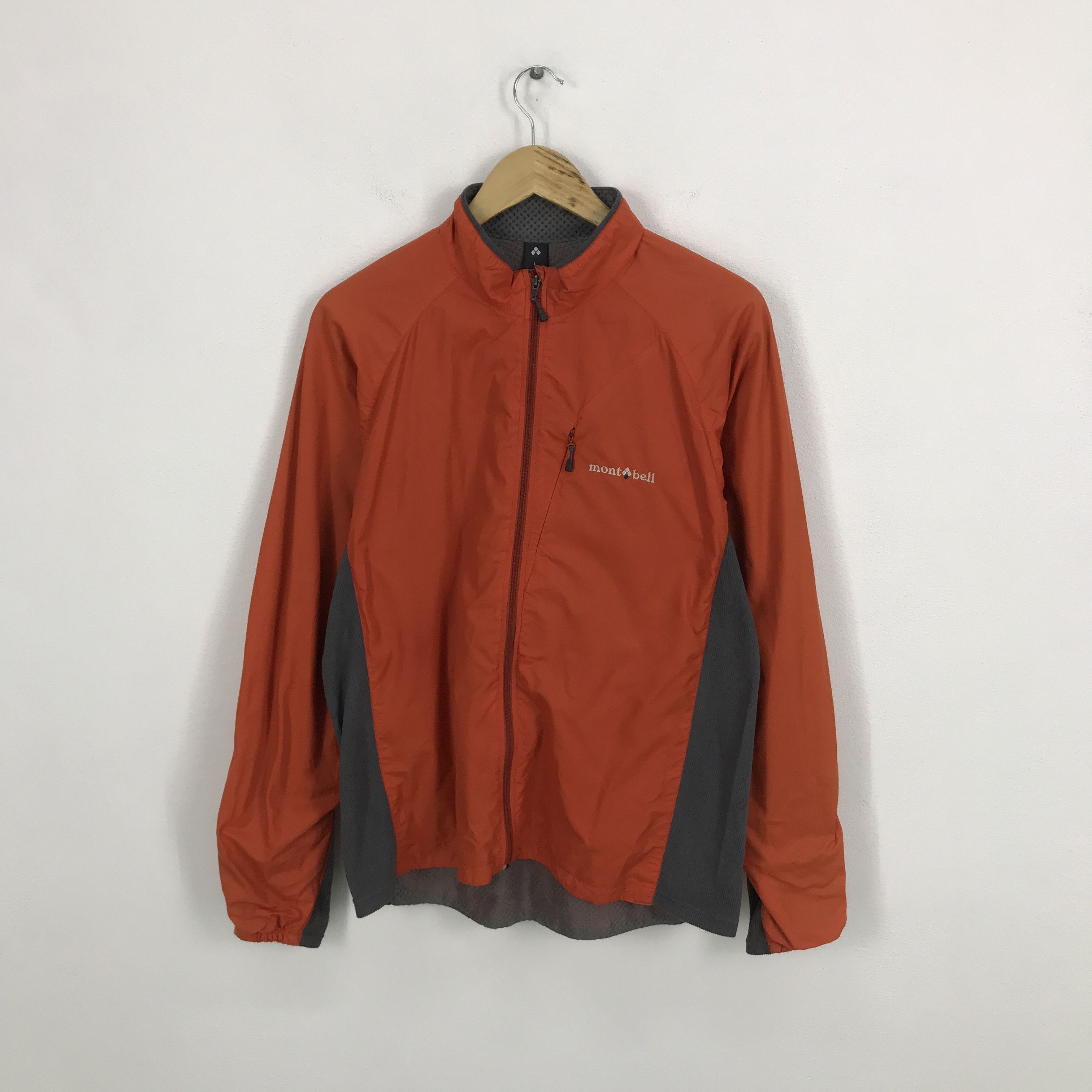 Montbell montbell Light jacket windbreaker zipper jacket Size US L / EU 52-54 / 3 - 1 Thumbnail