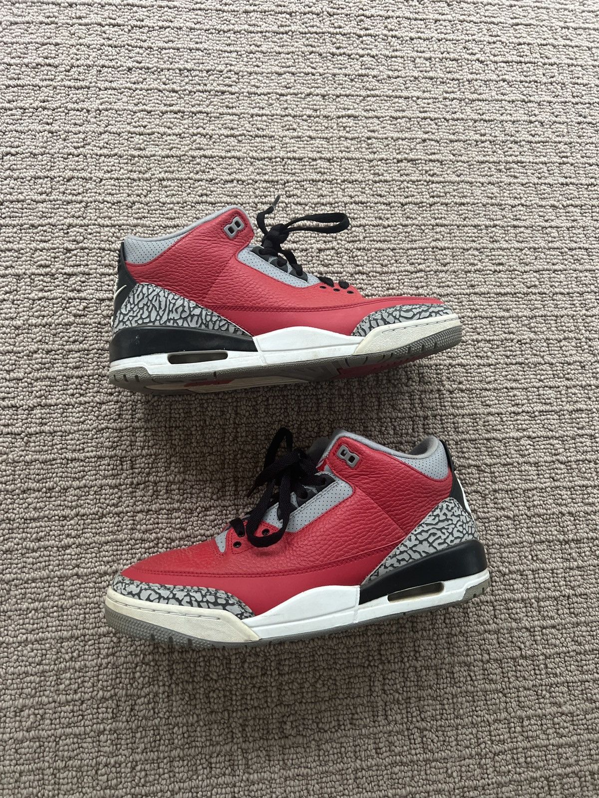 Jordan Brand Air Jordan 3 Retro SE “Unite” Size US 10.5 / EU 43-44 - 2 Thumbnail