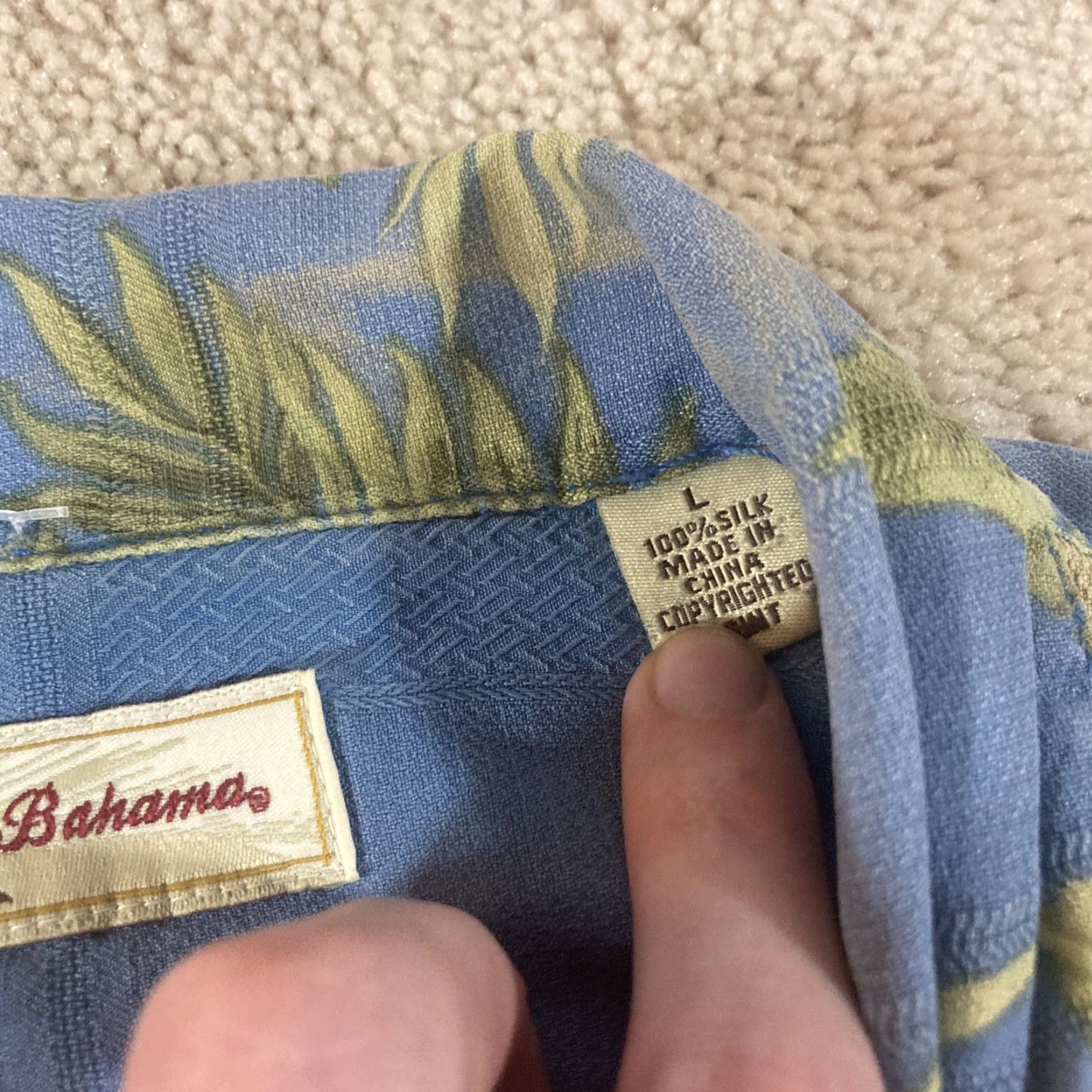 Tommy Bahama VINTAGE Tommy Bahama Men’s Silk Shirt Short Sleeve Hawaiian Floral 100% Silk Blue L Size Regular Collared Button-Up Shirt Mens Size US L / EU 52-54 / 3 - 6 Thumbnail