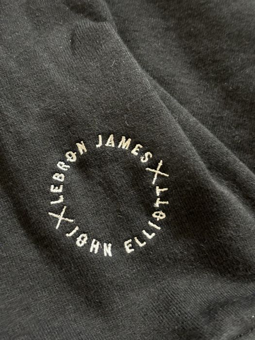 Nike lebron james x discount john elliott nitrogen hoodie black