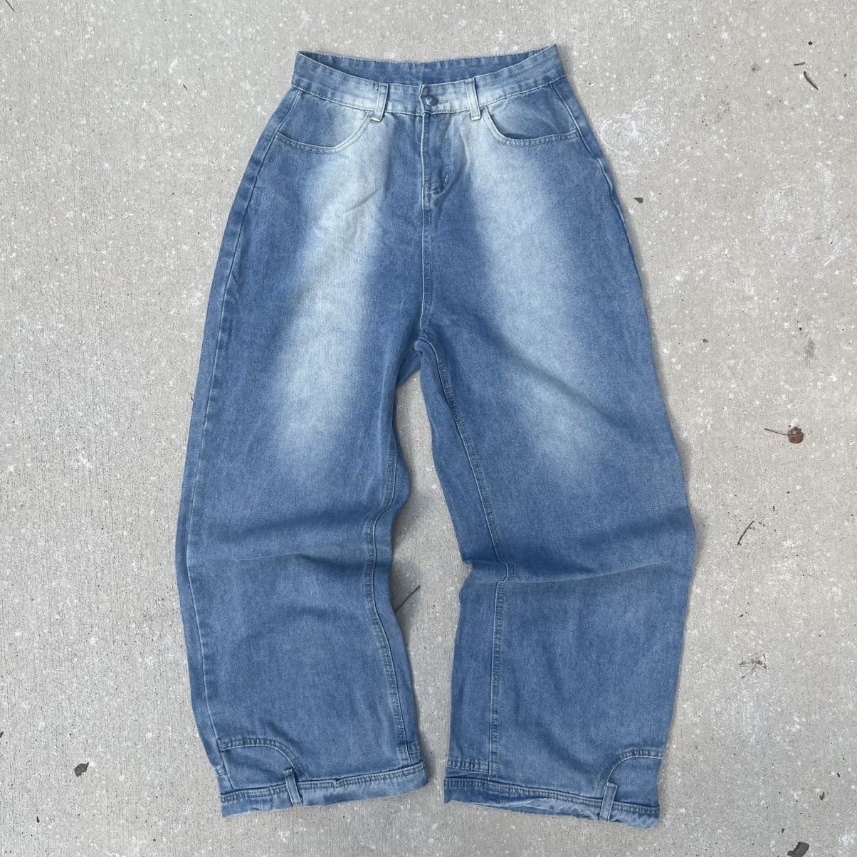 Other Baggy blue jeans with a relaxed fit, Size US 32 / EU 48 - 1 Thumbnail
