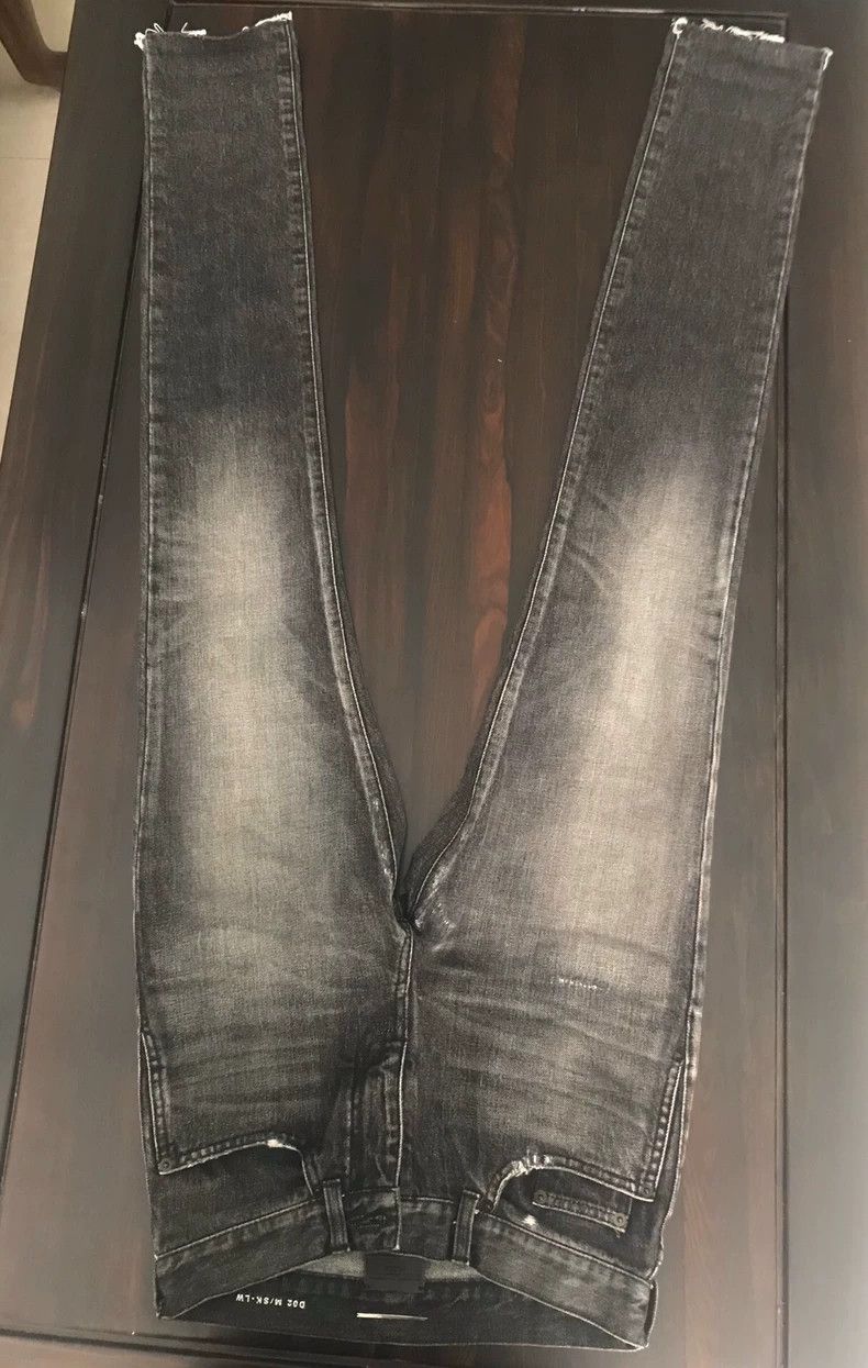 Saint Laurent Paris Saint Laurent D02 Men's Denim jeans Size US 27 - 1 Thumbnail