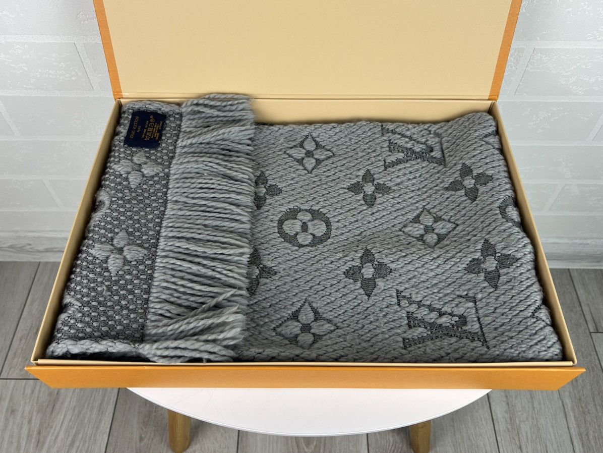 Louis Vuitton LOUIS VUITTON Scarf Echarpe LV Logomania Monogram Wool Silk Size ONE SIZE - 16 Thumbnail