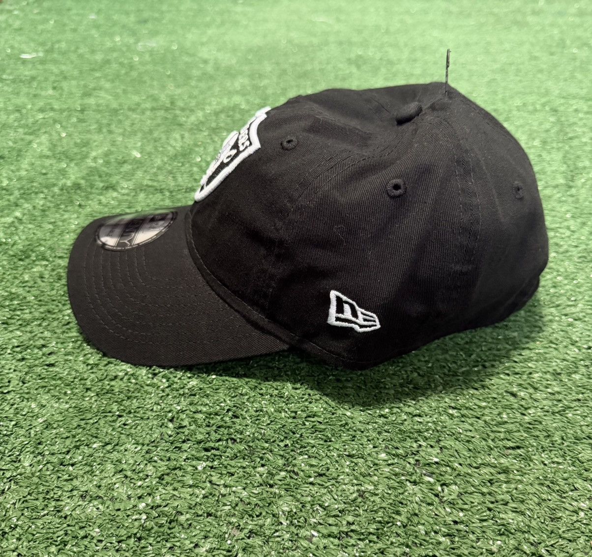 New Era New Era 9TWENTY Las Vegas Raiders Crucial Catch 2023 NFL Hat Size ONE SIZE - 4 Thumbnail