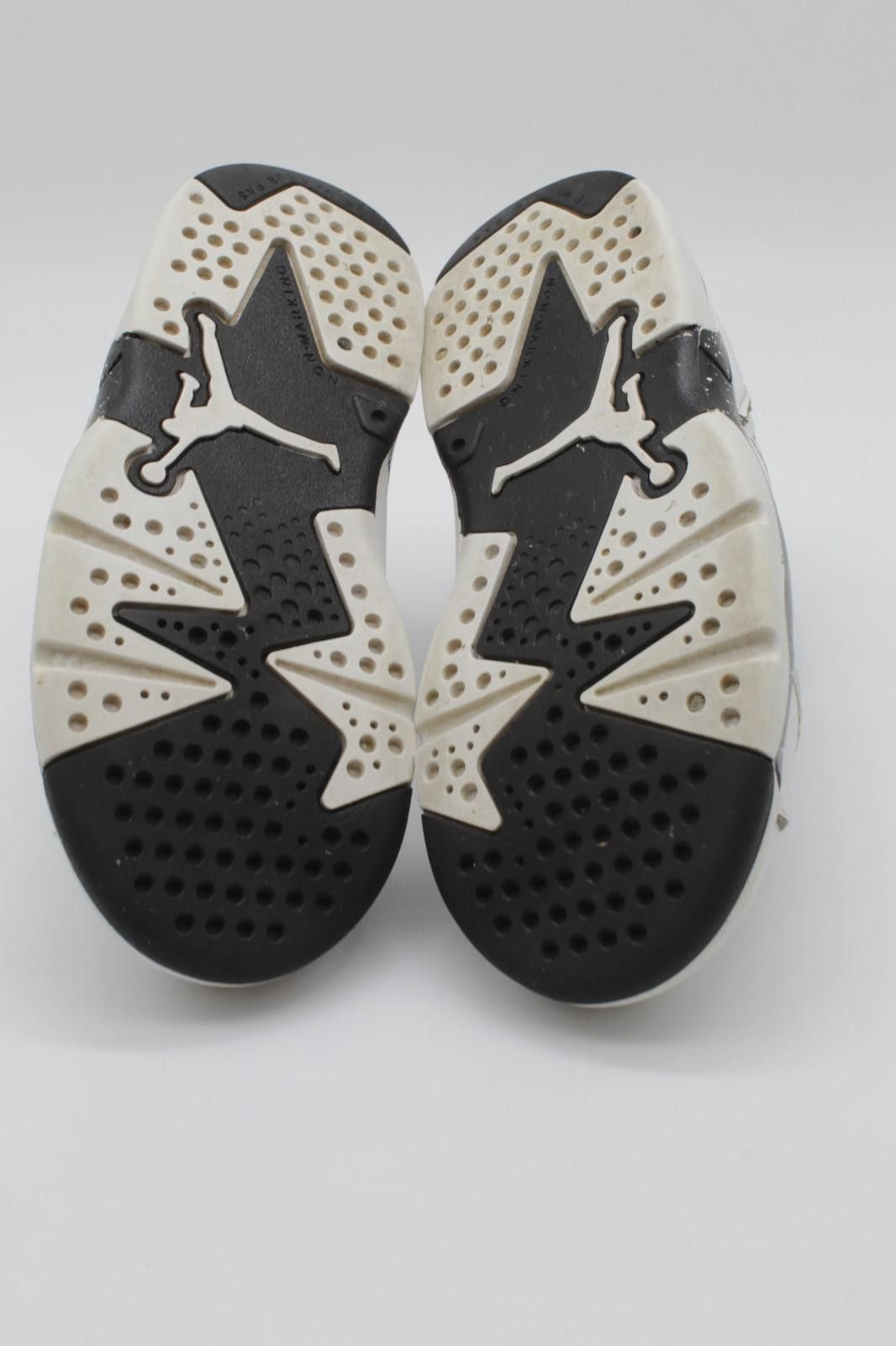 Nike Nike Air Jordan 6 Retro Reverse Oreo TD DV3606-112 Size 10C Size US 10 / EU 43 - 7 Thumbnail
