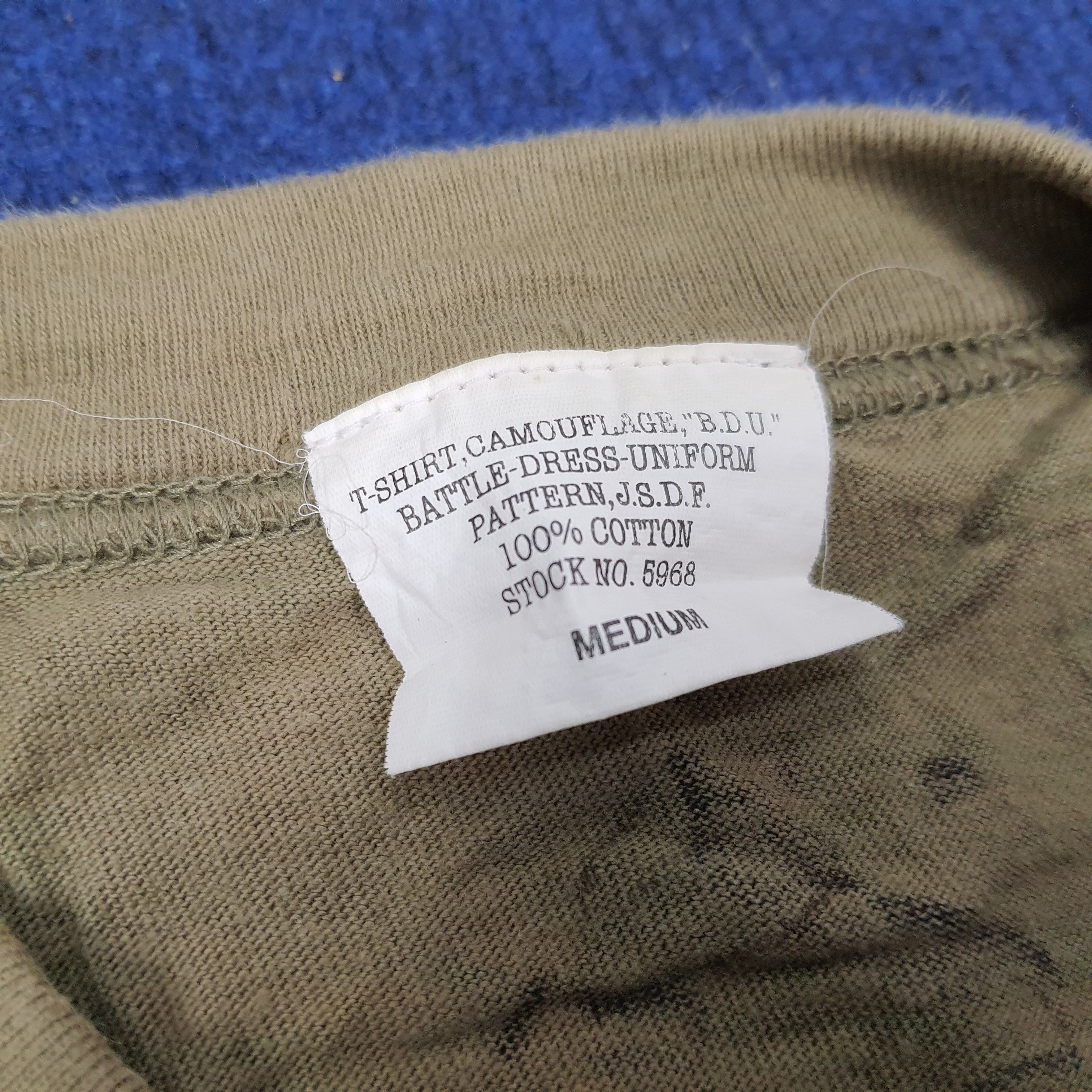 Vintage Vintage Military Camo Design T-shirt Size US M / EU 48-50 / 2 - 4 Thumbnail