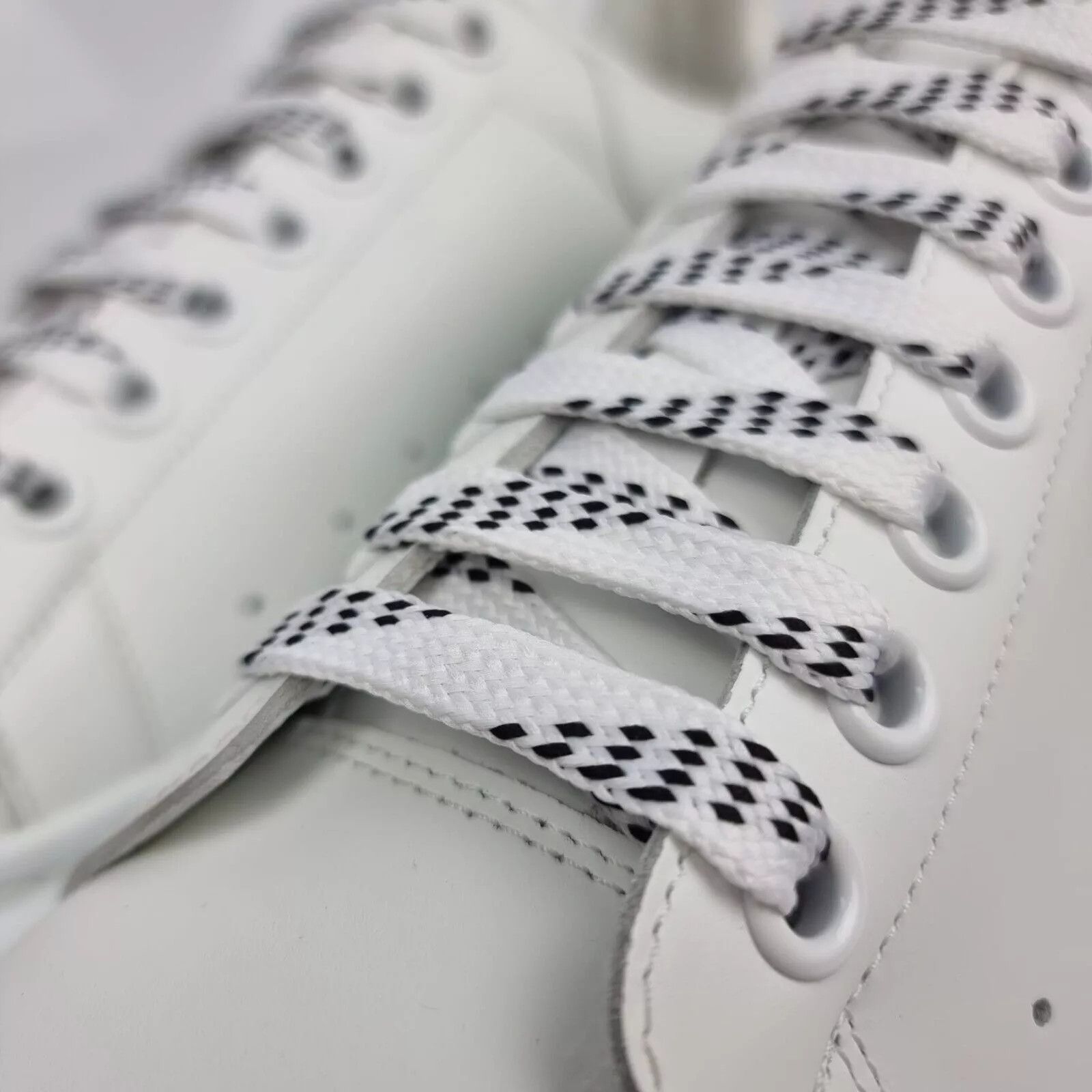 Alexander McQueen ALEXANDER MCQUEEN Larry Oversized White Leather Sneakers Size US 6 / EU 39 - 8 Thumbnail