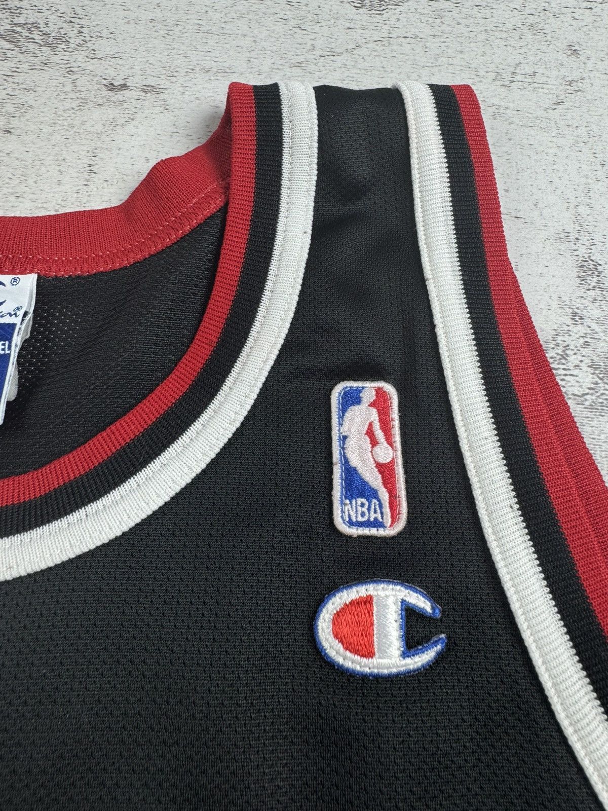 Champion Michael Jordan #23 Chicago Bulls Vintage 90s Champion Black NBA Jersey Size 52 Size US L / EU 52-54 / 3 - 12 Thumbnail