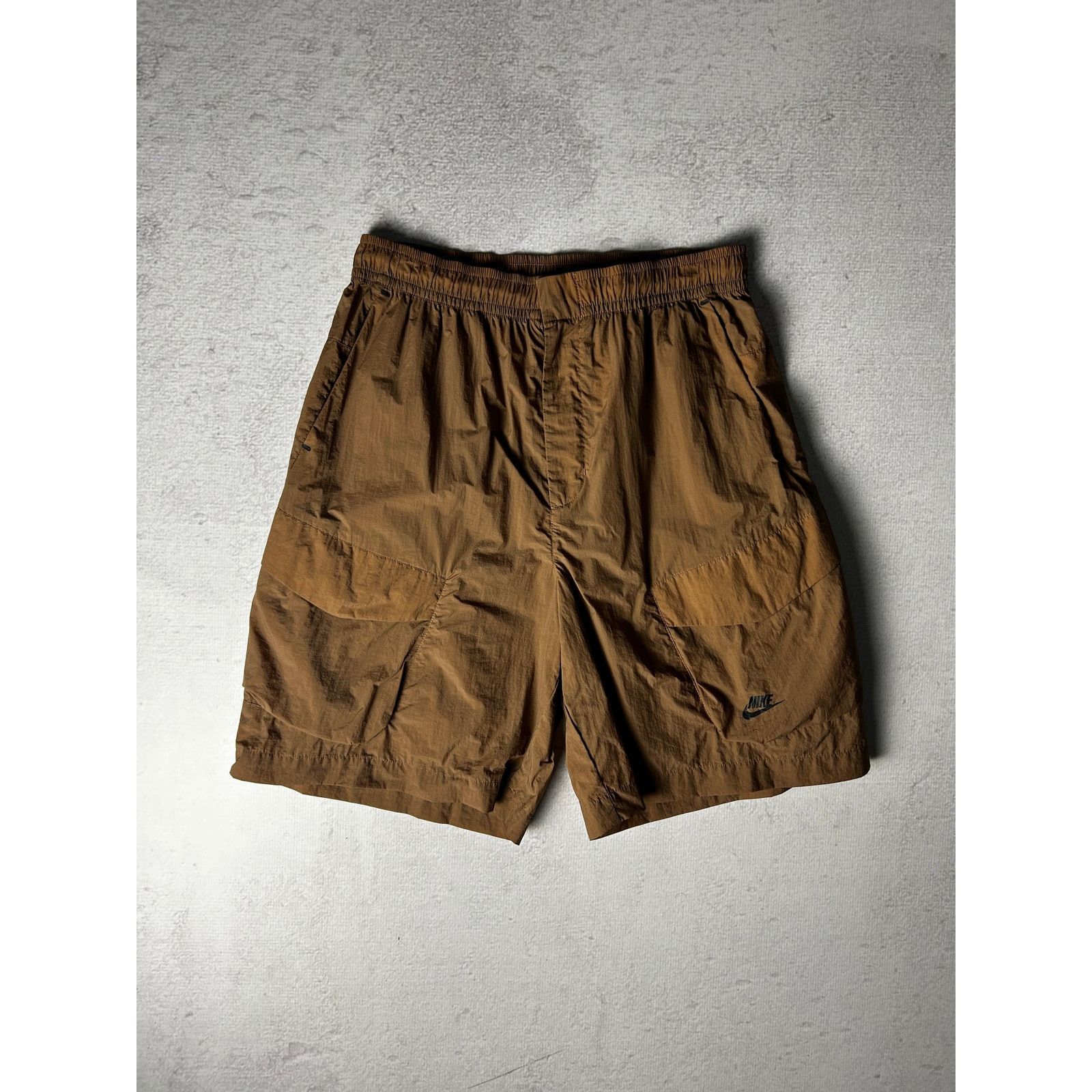 Nike Vintage Nike Brown Shorts - Men's Medium Size US 32 / EU 48 - 1 Thumbnail