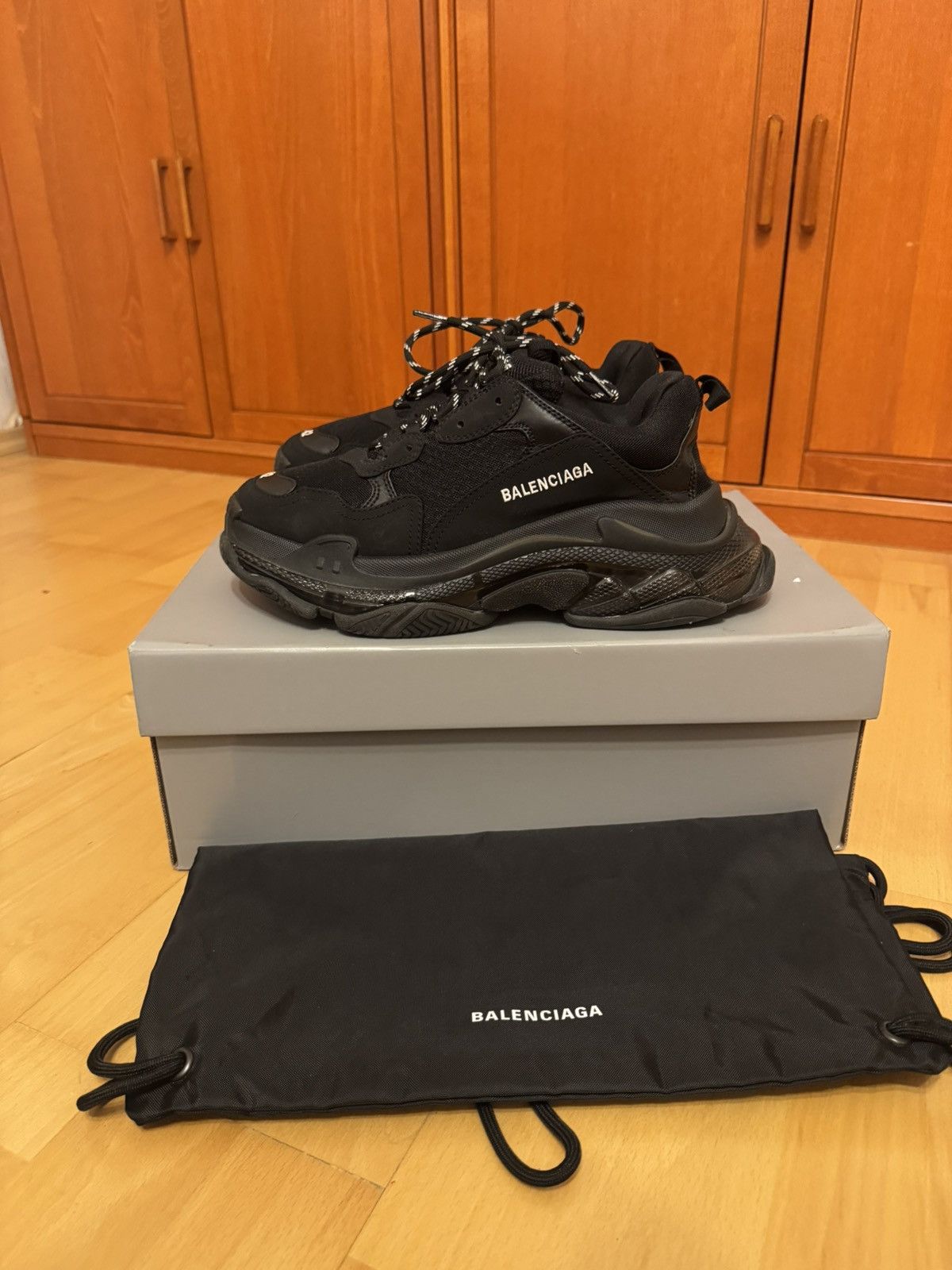 Balenciaga Balenciaga Triple S Triple Black Size US 9 / EU 42 - 1 Thumbnail