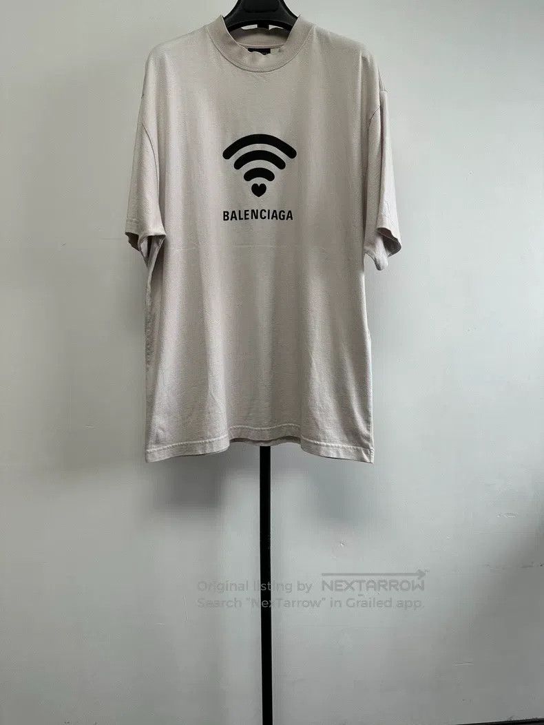 Balenciaga Balenciaga Letter-printed round-neck crewneck straight-leg Size US XS / EU 42 / 0 - 1 Thumbnail