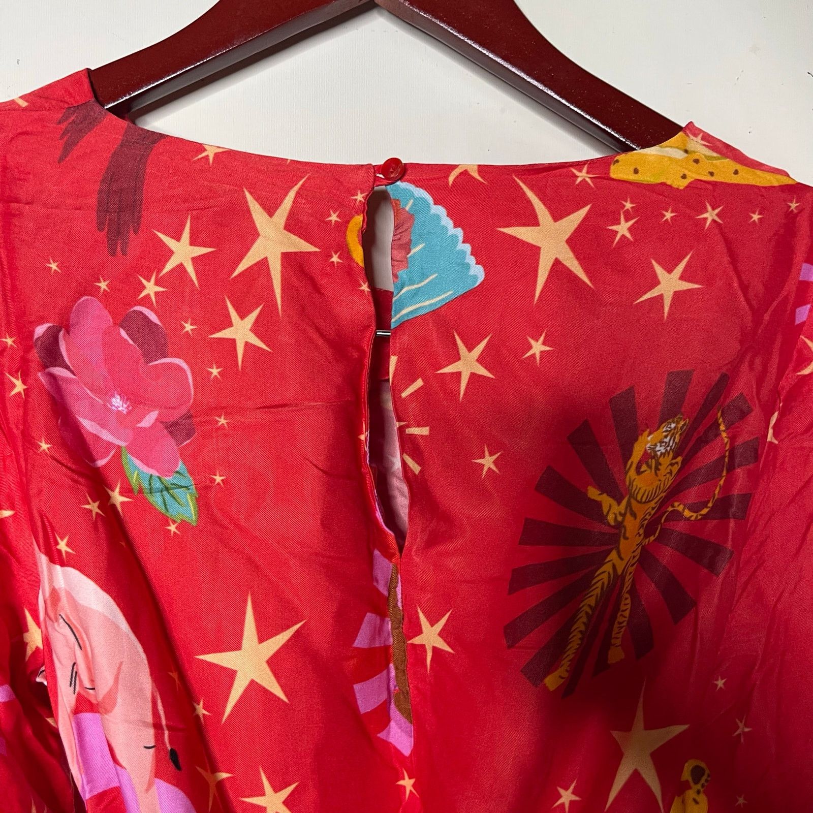 Farm Rio Farm Rio Lotus Star Front Twisted Midi Red Dress sz S Size S / US 4 / IT 40 - 7 Thumbnail