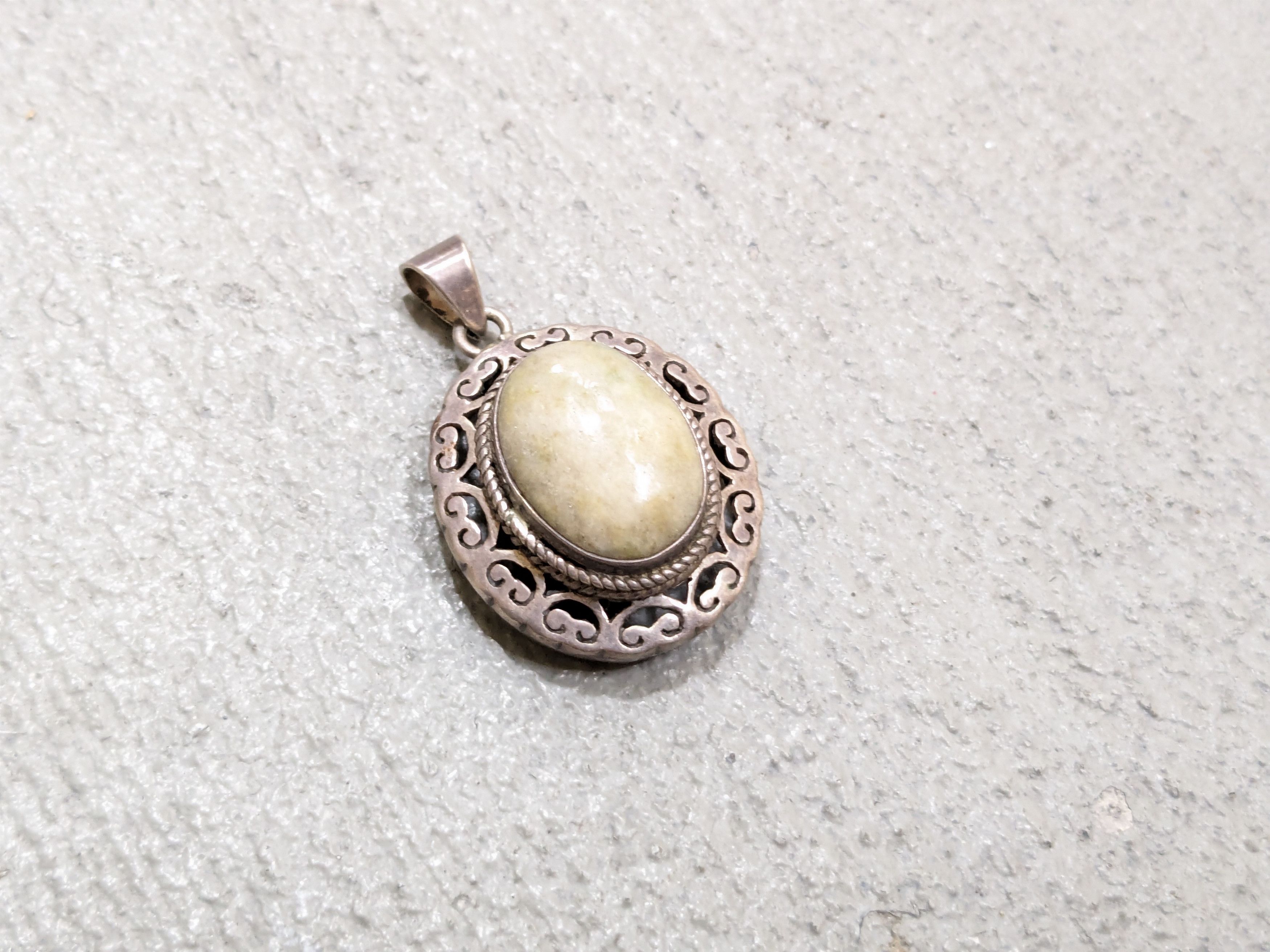Jewelry × Vintage Sterling Silver Pendant Quartz Oval Modern Size ONE SIZE - 2 Thumbnail