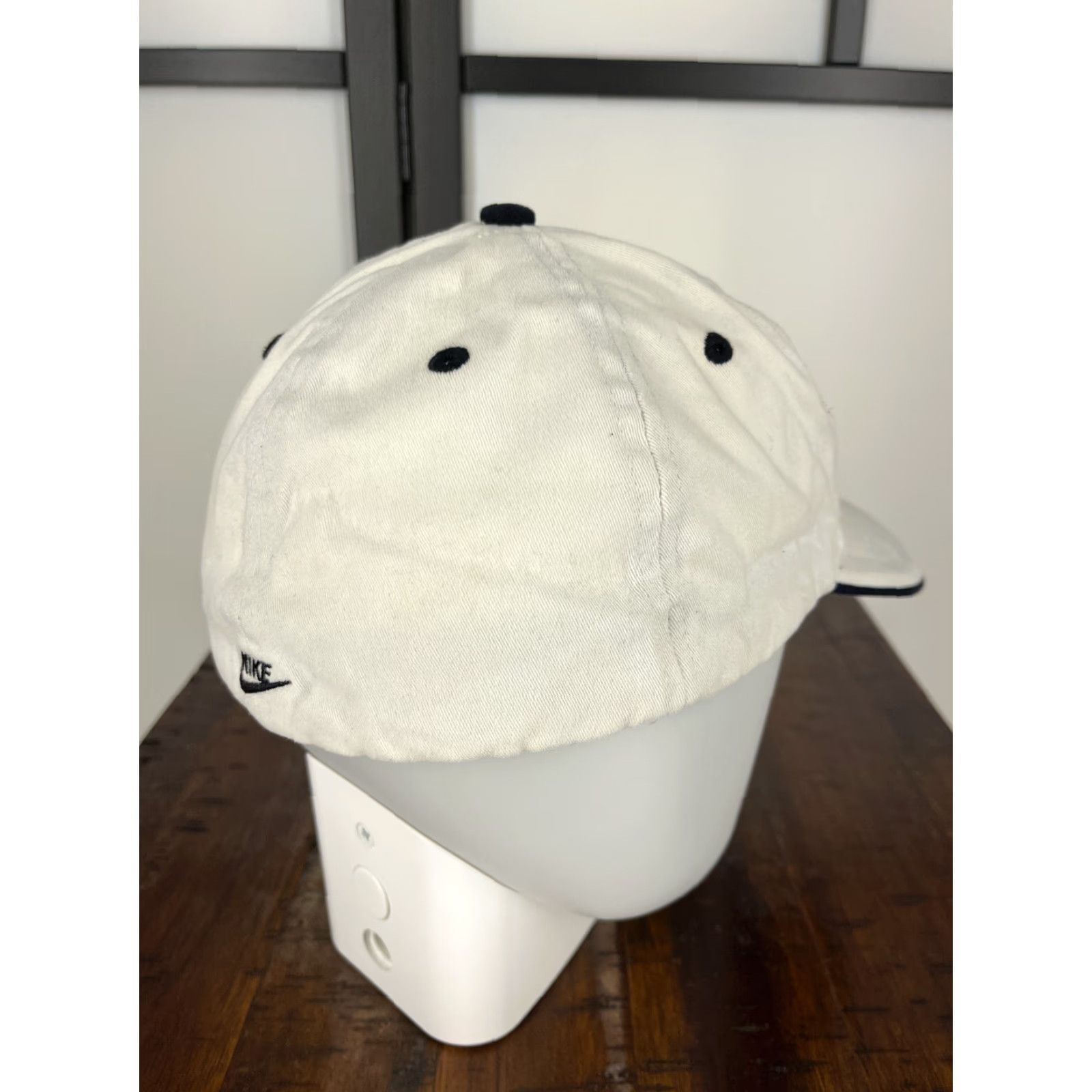Nike Nike Baseball Cap Hat Adult One Size White Embroidered Stretch Cotton Twill Men Signature Logo Beach Style Baseball Cap 90s? Size ONE SIZE - 7 Thumbnail