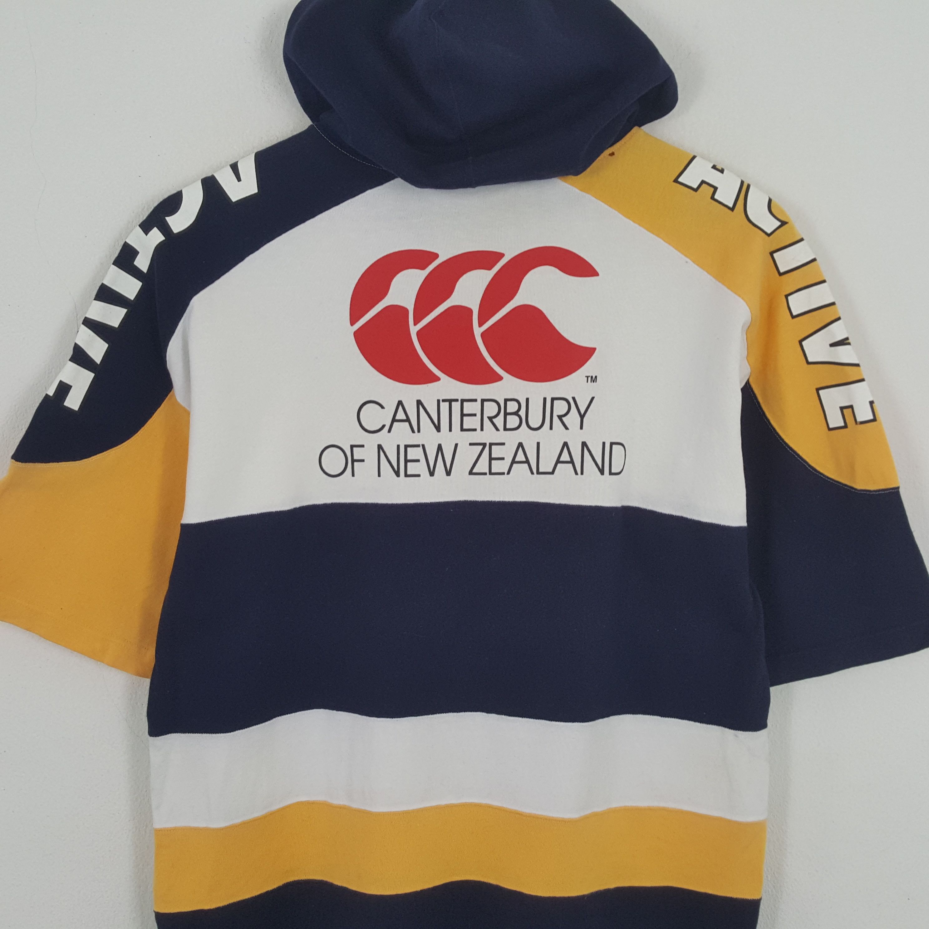 Canterbury of New Zealand × Vintage CANTERBURY OF NEW ZEALAND Nice Design Short Sleeve Hoodies Size US M / EU 48-50 / 2 - 4 Thumbnail