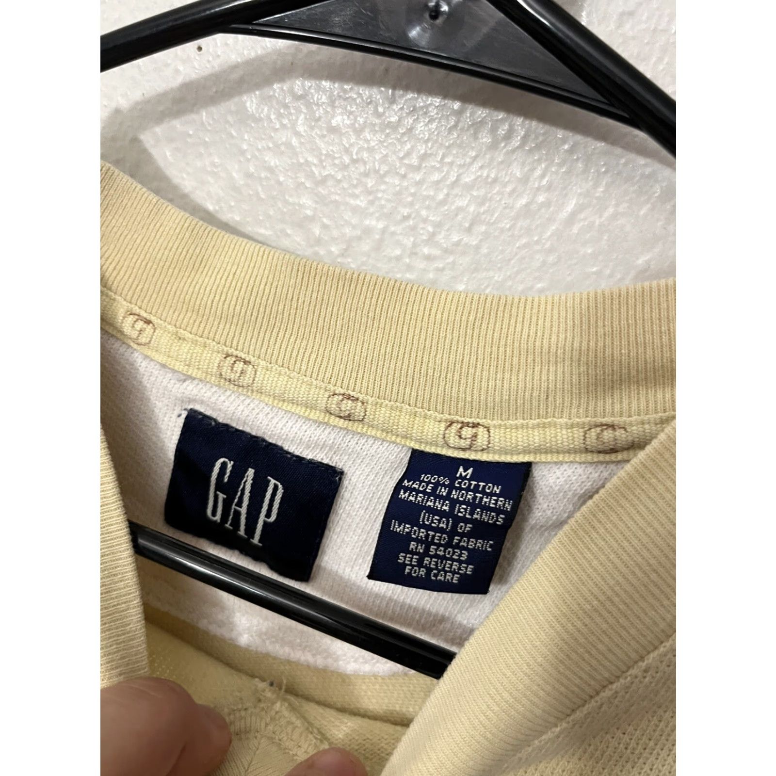 Gap VINTAGE Gap Sweater Mens M Beige Pullover Fleece V-Neck Made in USA Size US M / EU 48-50 / 2 - 3 Thumbnail