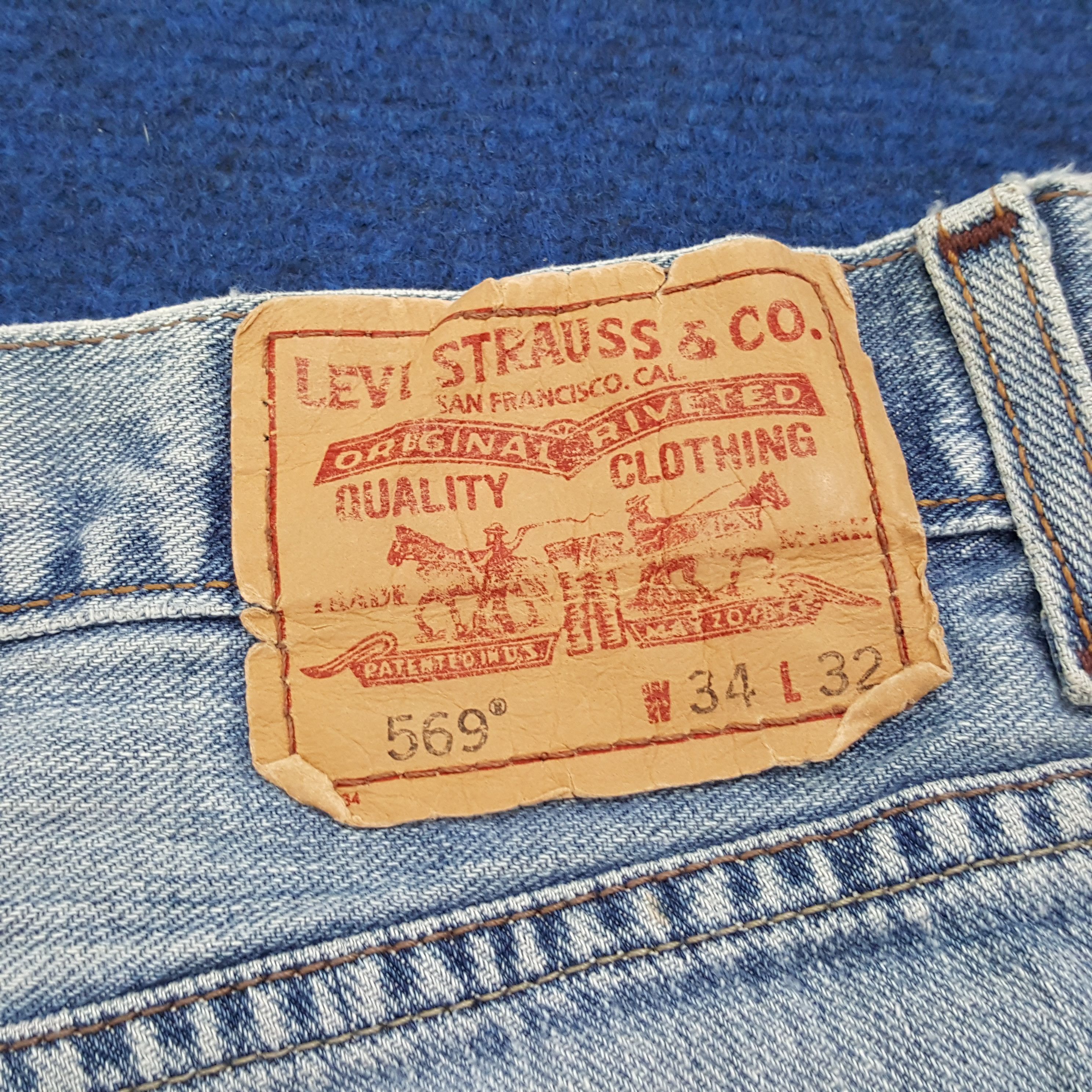 Levi's × Vintage Vintage Levi's 569 Loose Straight Distressed Jeans Size US 34 / EU 50 - 14 Thumbnail