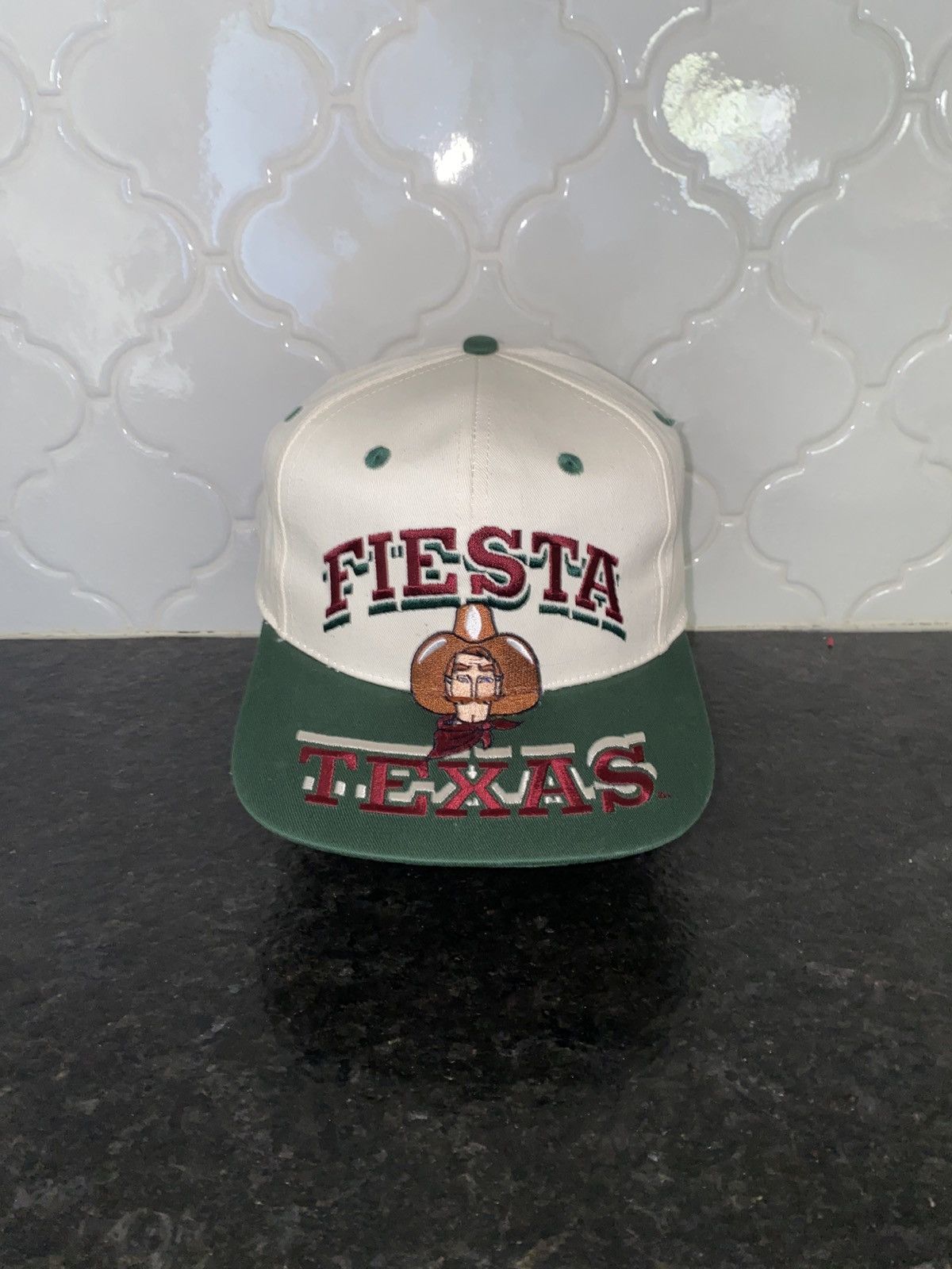 Other Vintage 90s Six flags Fiesta texas embroidered snapback Size ONE SIZE - 1 Thumbnail