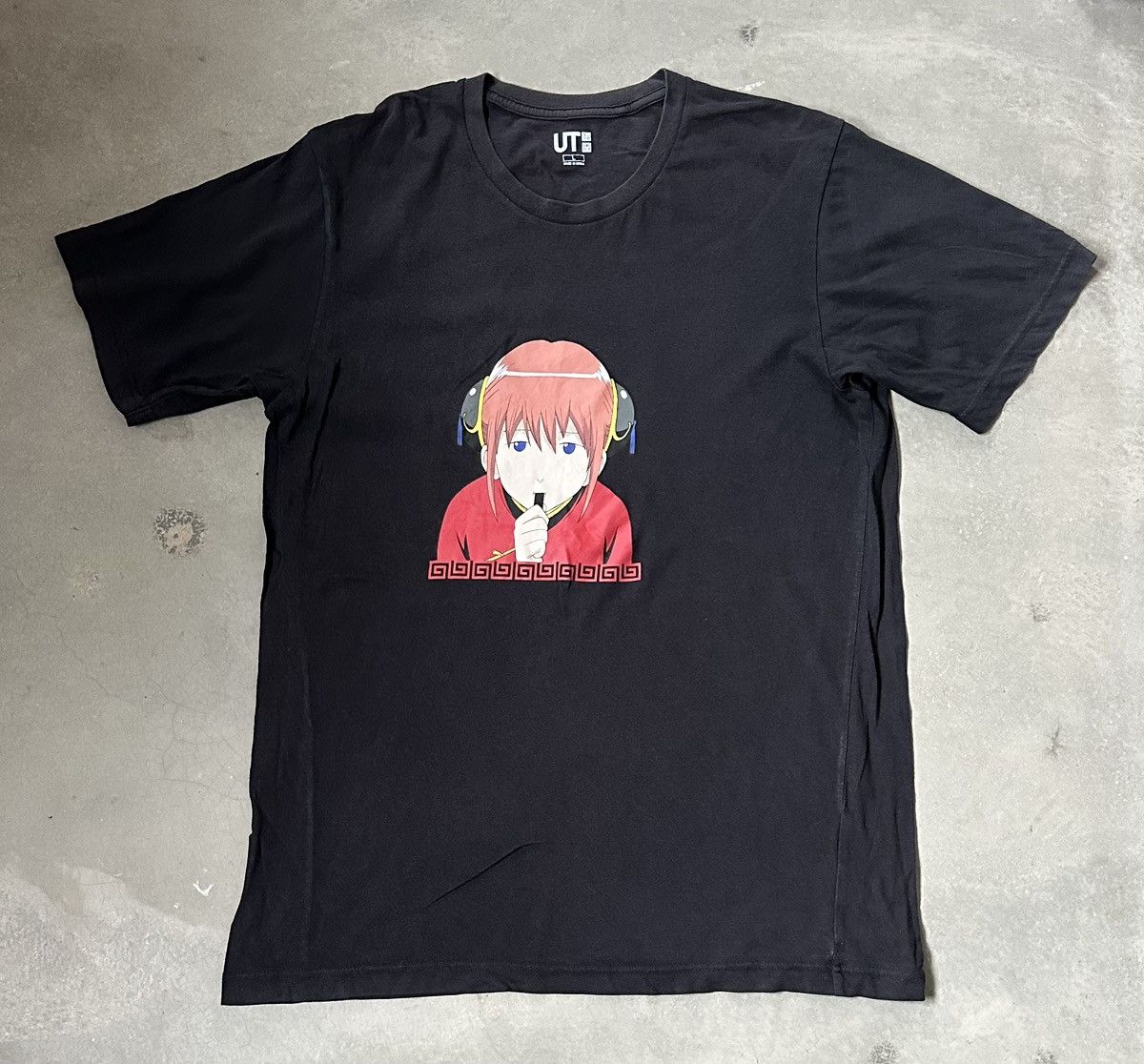 Anime KAGURA ANIME UNIQLO TEE Size US M / EU 48-50 / 2 - 1 Thumbnail