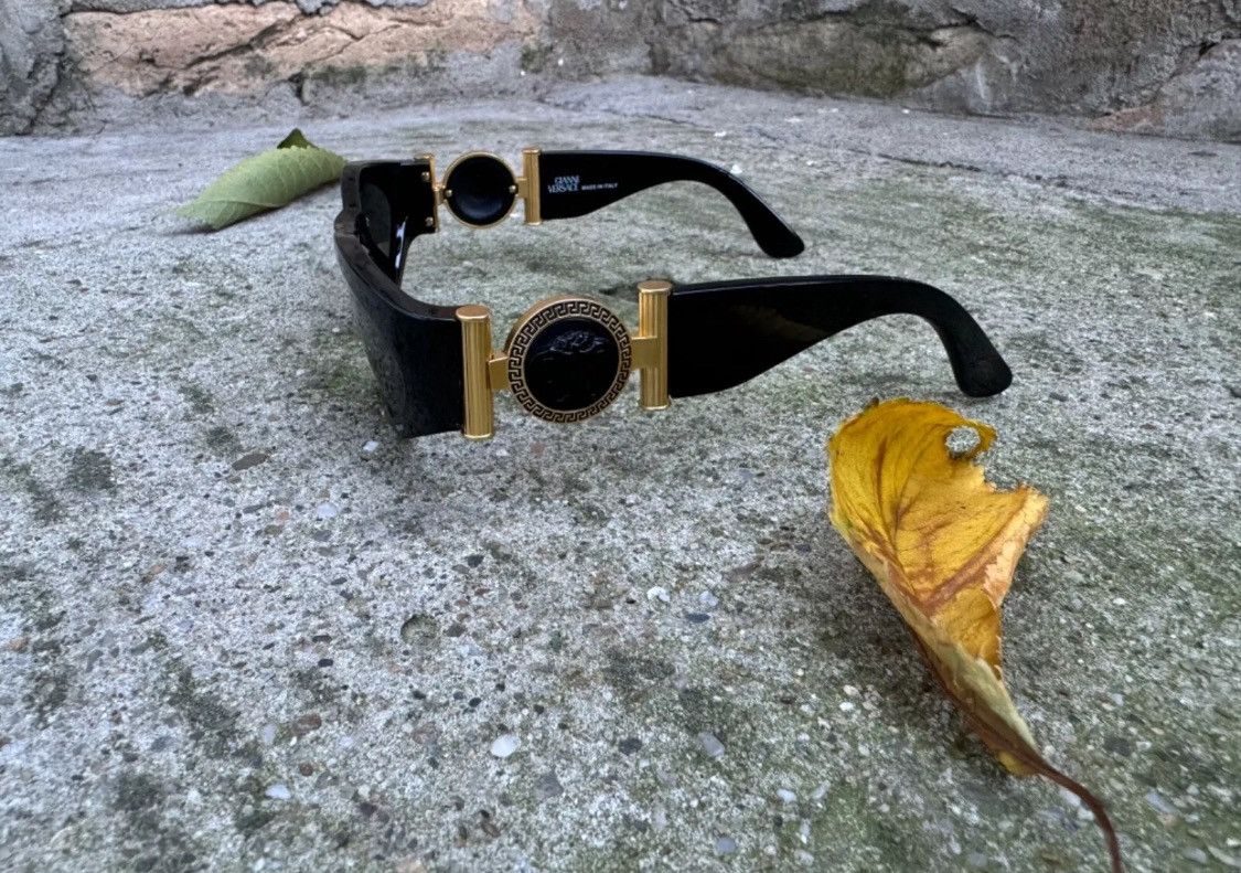 Versace Vintage💥Gianni Versace💥Sunglasses (MOD.618/B COL.852 Size ONE SIZE - 3 Thumbnail