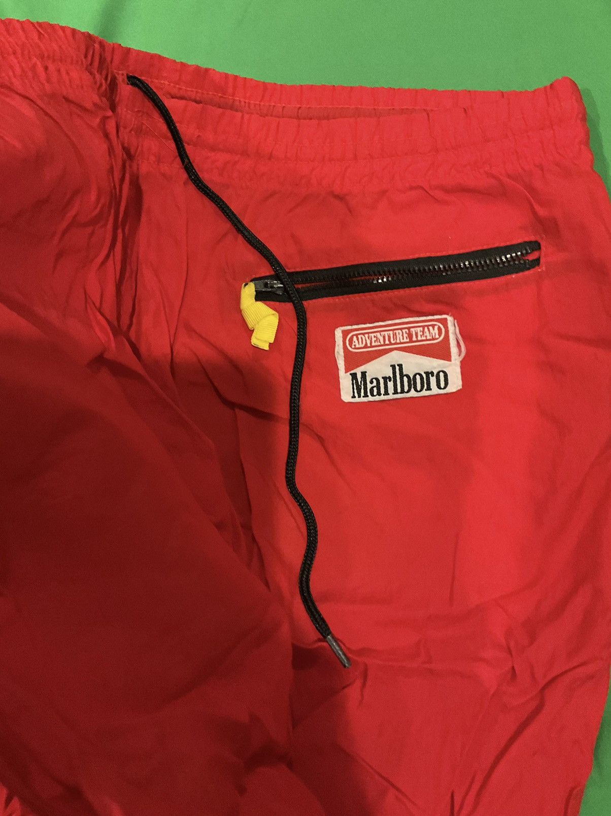 Marlboro × Vintage Vintage Red Marlboro sweatpants with zipper pocket Size US 34 / EU 50 - 2 Thumbnail