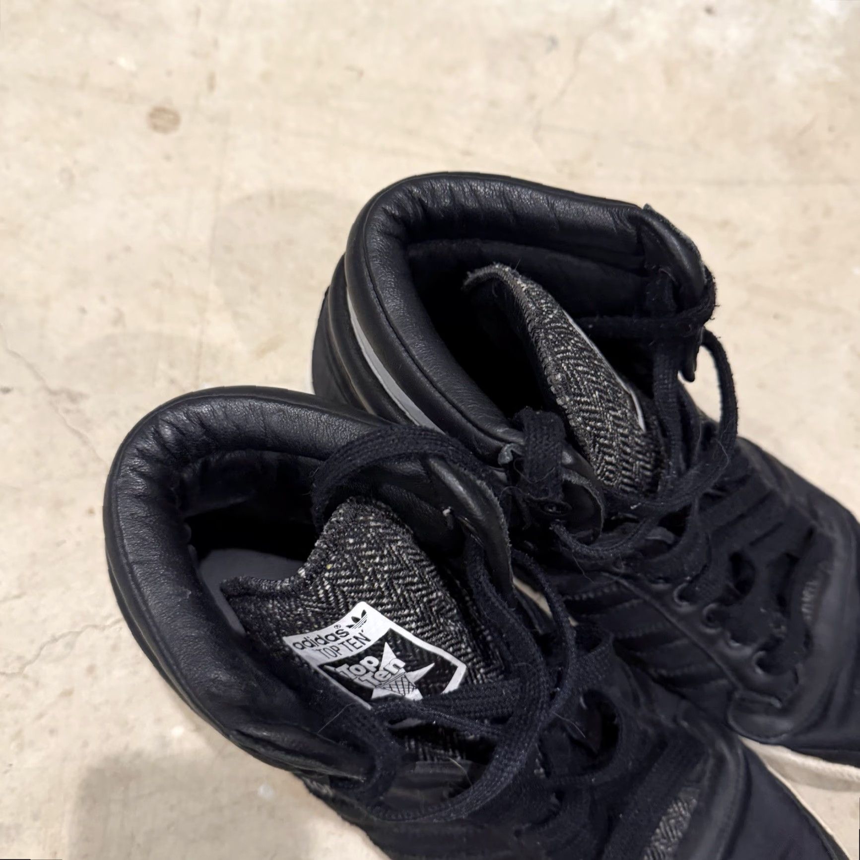 Adidas Adidas Top Ten Hi Shoes Mens Size 9.5 Black White Leather Sneakers B35373 Size US M / EU 48-50 / 2 - 3 Thumbnail