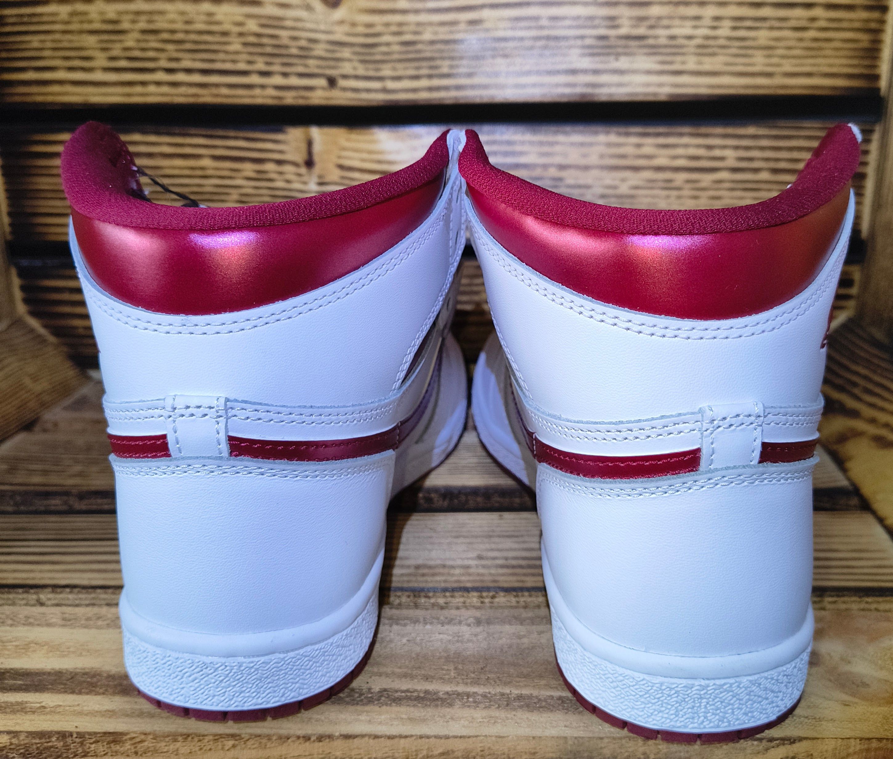 Nike Air Jordan 1 High '85 "Metallic Burgundy" Brand New Size US 9 / EU 42 - 4 Thumbnail