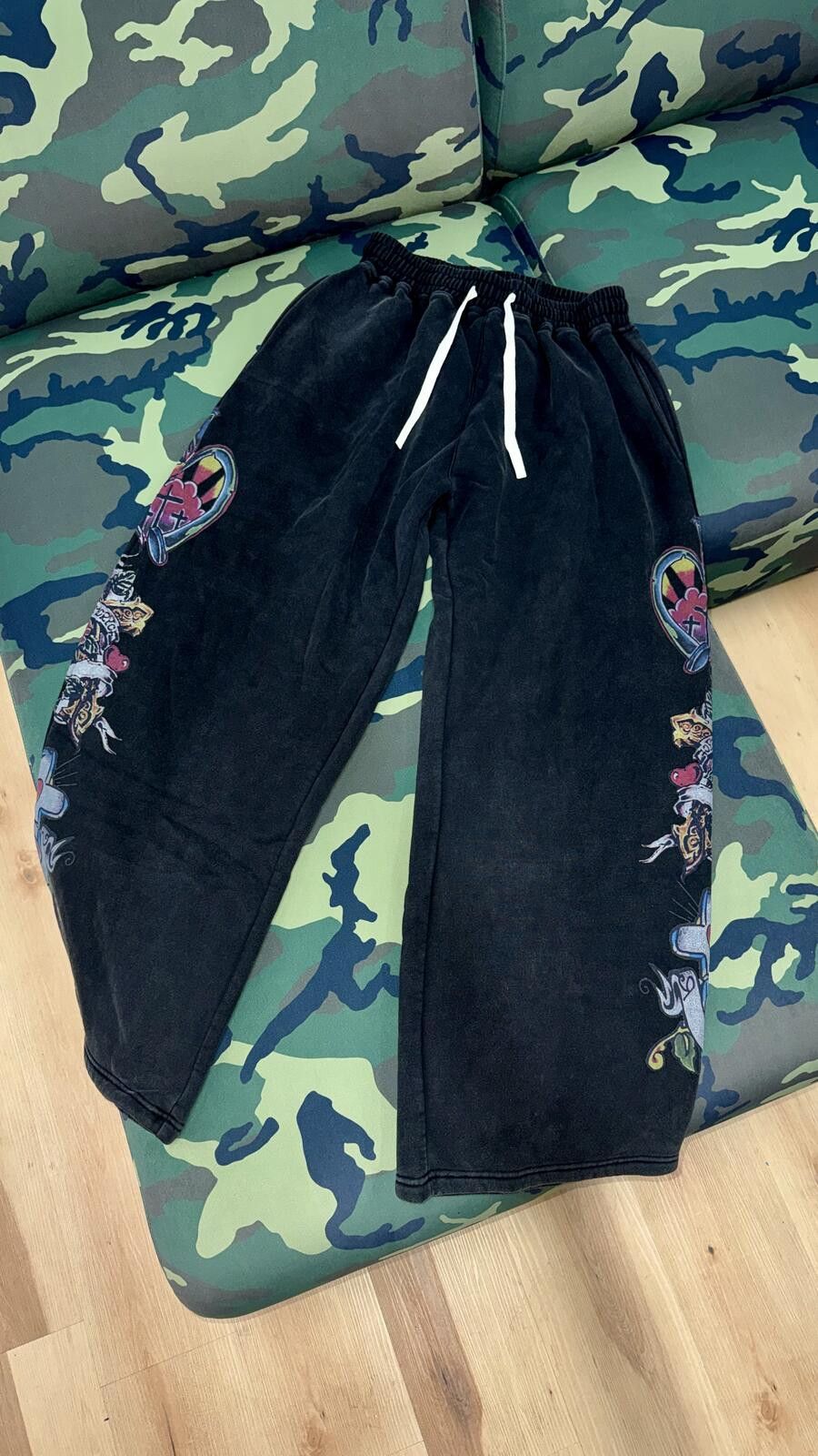 Other We Are Righteous Black Risen Sweats Size US 38 / EU 54 - 1 Thumbnail