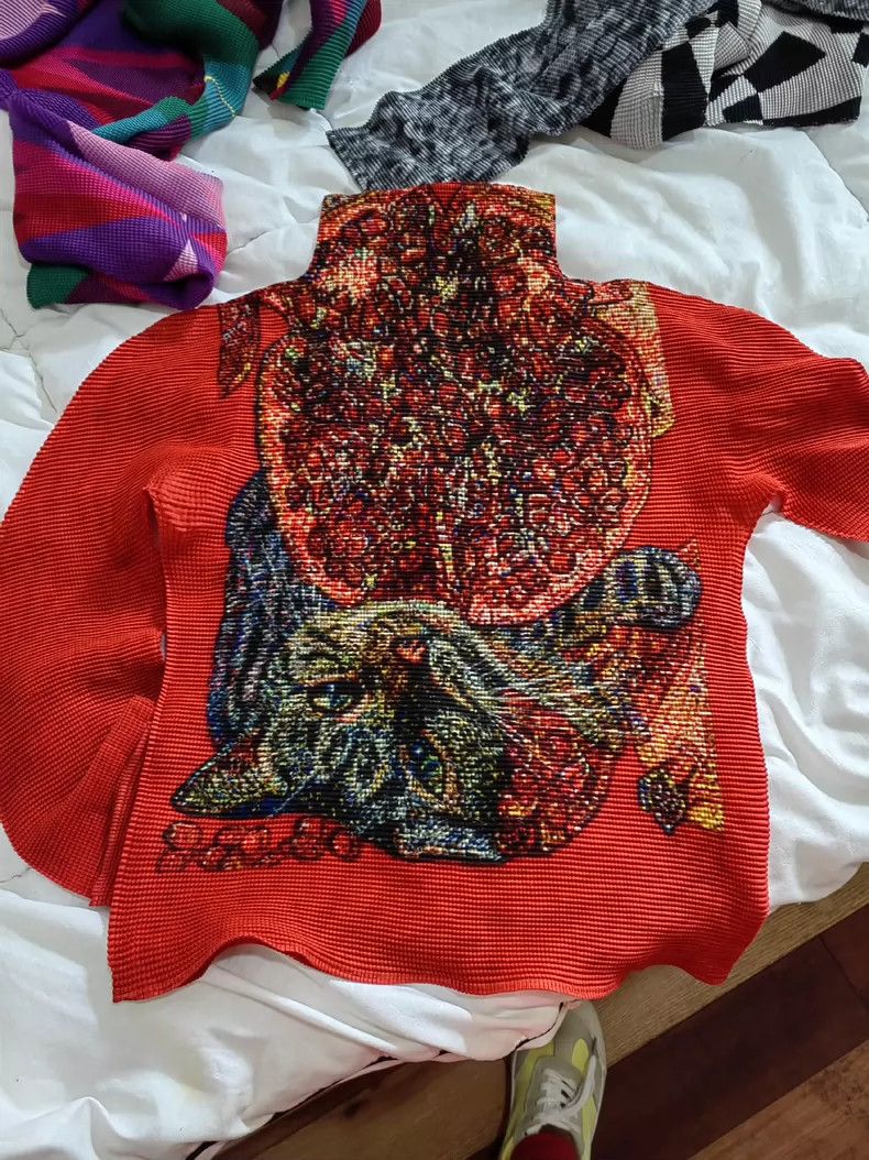 Issey Miyake issey miyake size:one size Red pleated coat Size XS / US 0-2 / IT 36-38 - 1 Thumbnail