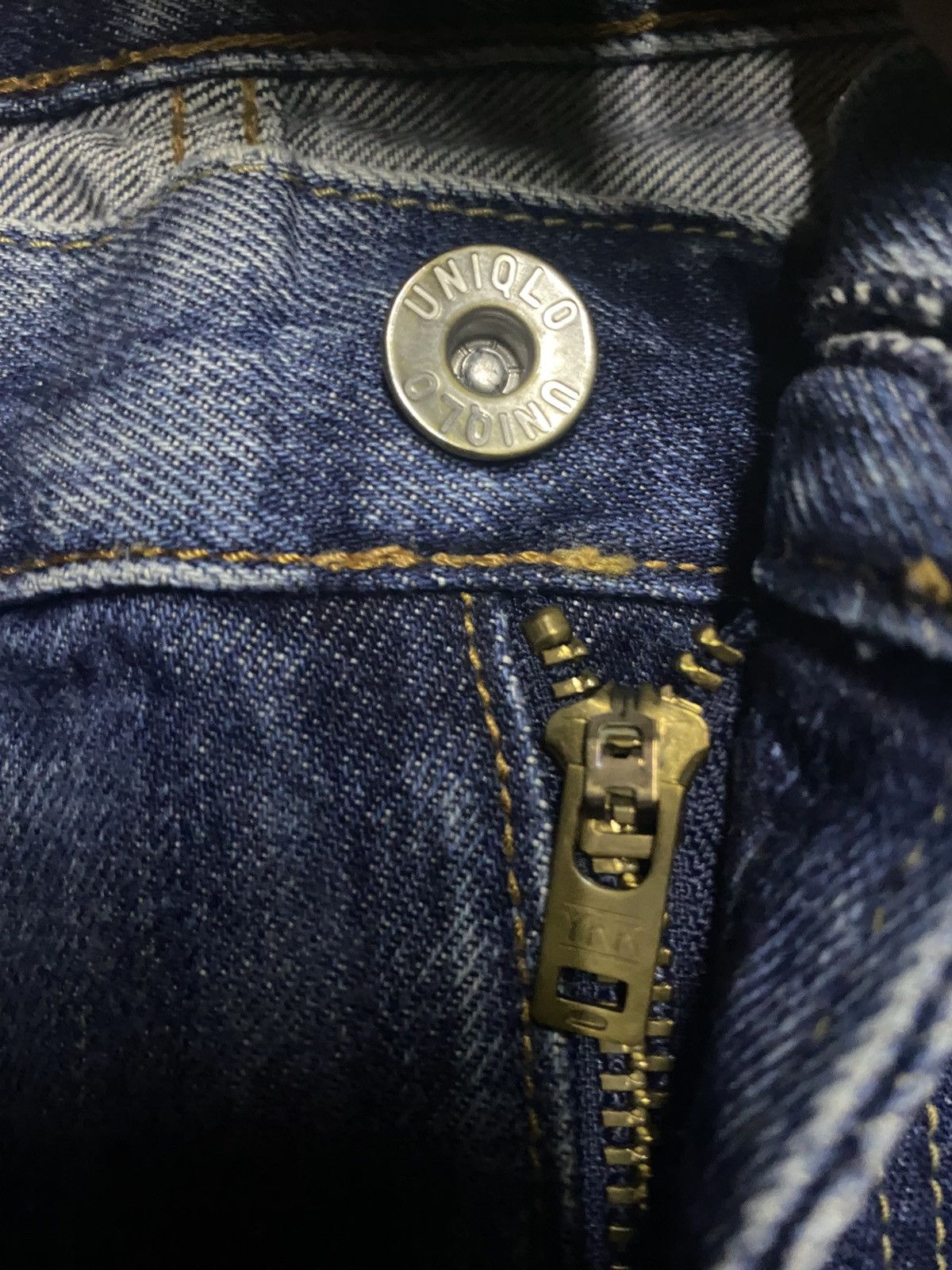Uniqlo Vintage Japanese Brand Uniqlo Blue Wash Distressed Jeans Size US 35 - 8 Thumbnail