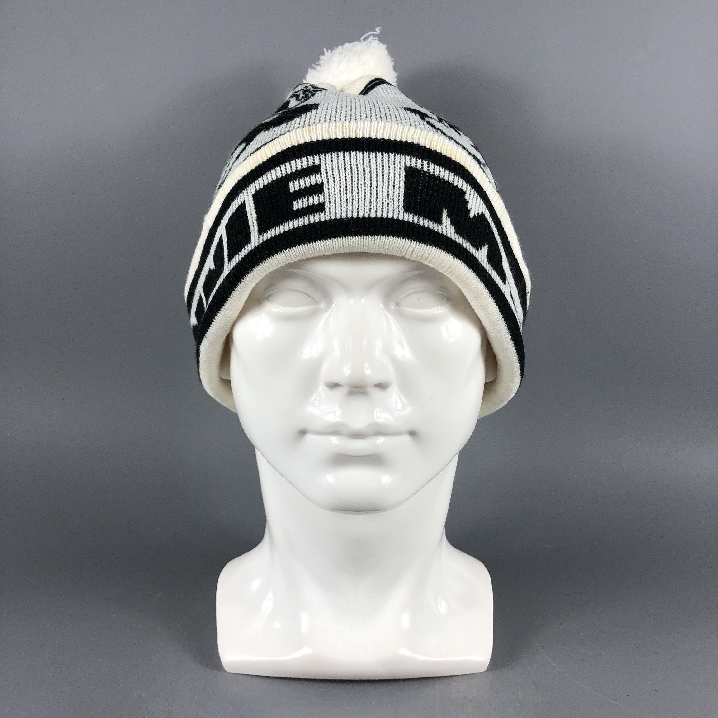 Disney × Mickey Mouse × Vintage Mickey Mouse Disney Beanie Snow Hat Snow Cap -D938 Size ONE SIZE - 9 Thumbnail