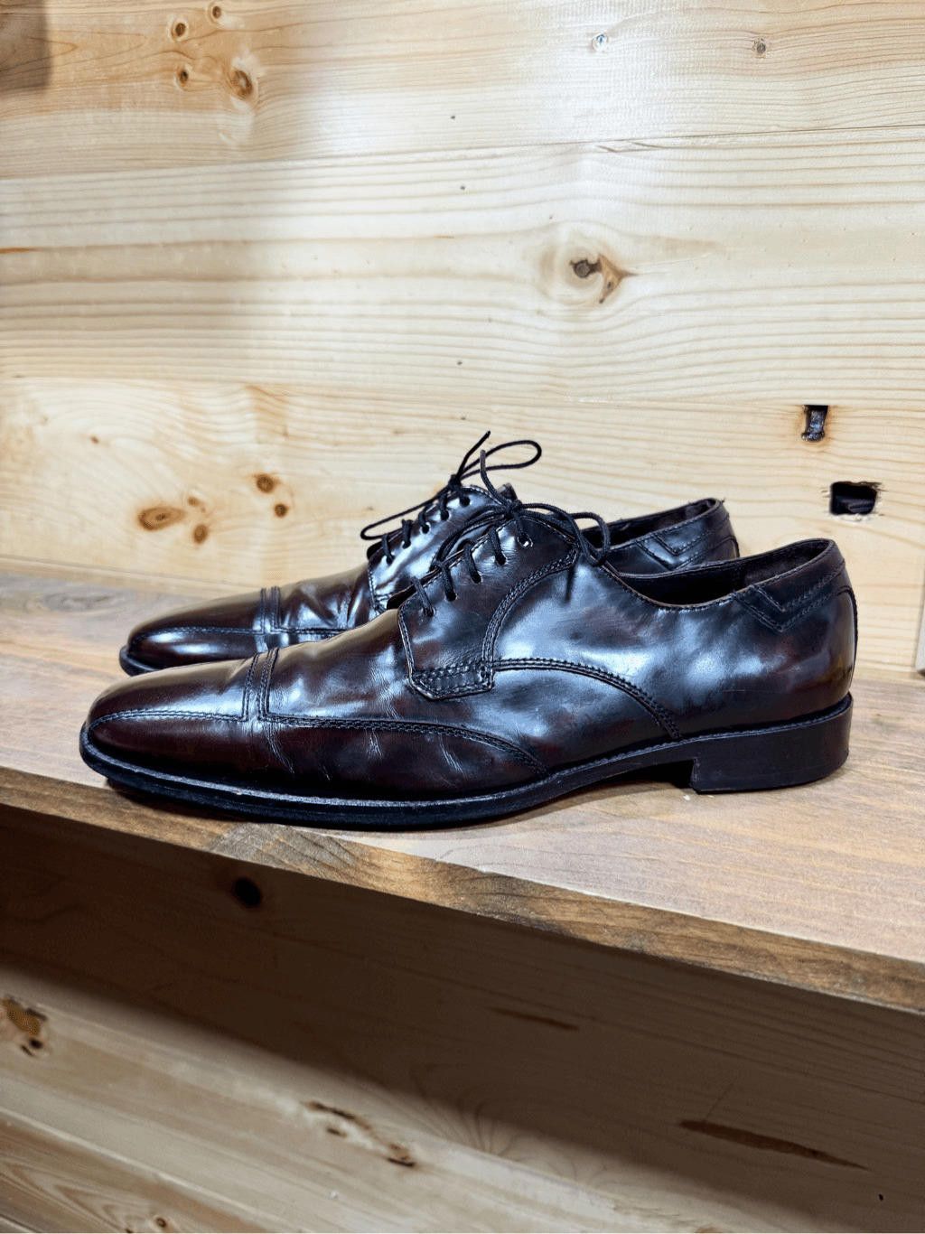 Johnston & Murphy Johnston & Murphy Men's Size 8 Burgundy Cap Toe Oxford Shoes Size US 8 / EU 41 - 1 Thumbnail