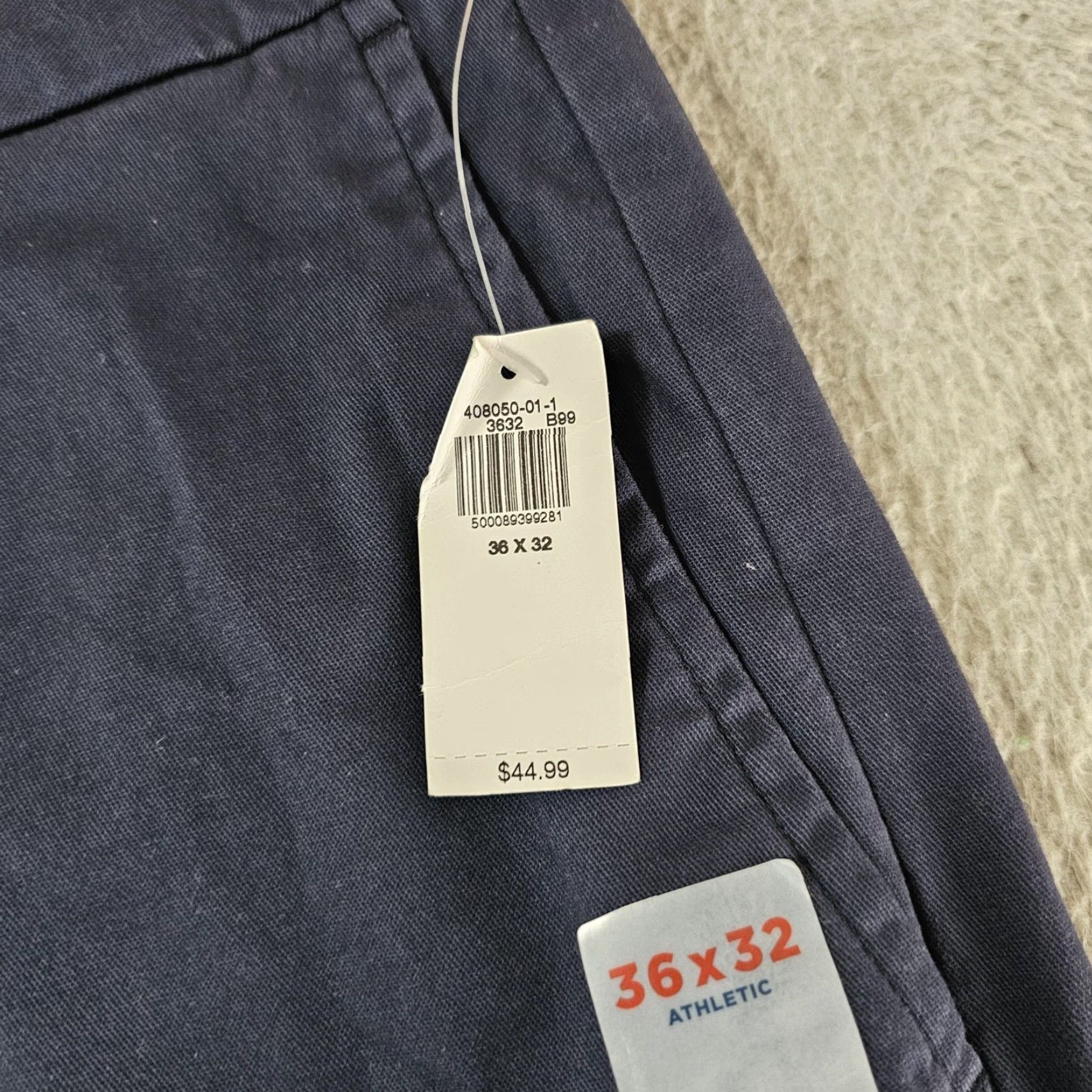 Old Navy Old Navy Chino Pants Mens 36x30 Athletic Built-In Flex Stretch Casual Blue 36 36x30 30in Pants Mens Athletic Fit Straight Leg Casual Business Navy Size US 36 / EU 52 - 3 Thumbnail