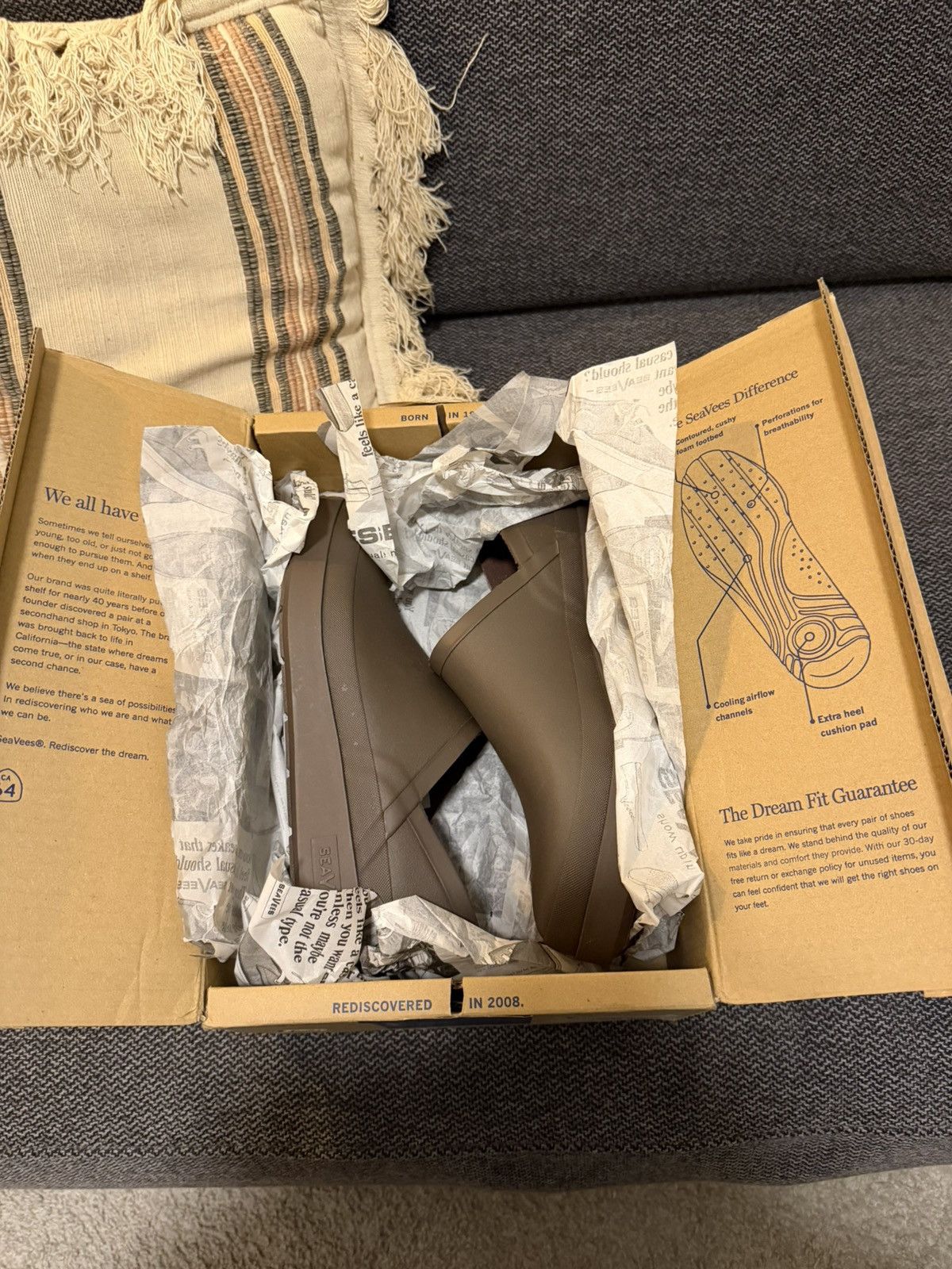 SeaVees Brand New SeaVees Brown Clogs Size US 10 / EU 43 - 6 Thumbnail