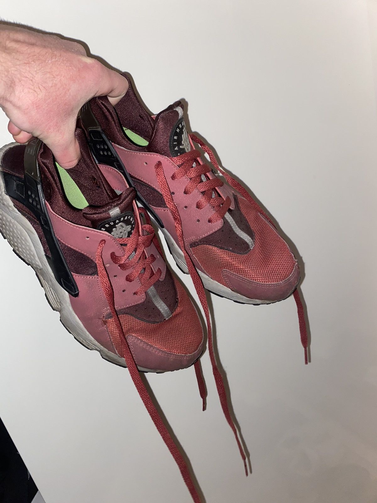 Nike Air Huarache Cedar black deep burgundy red