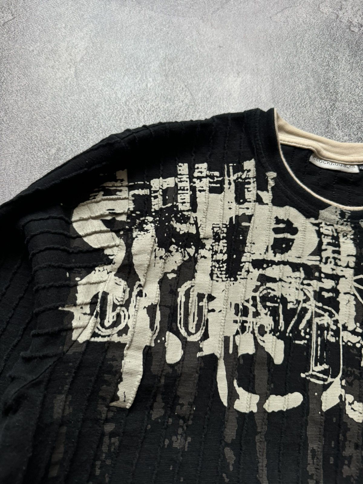 Vintage Clockhouse M big logo Y2K sweatshirt long sleeve jumper 00s Size US M / EU 48-50 / 2 - 8 Thumbnail