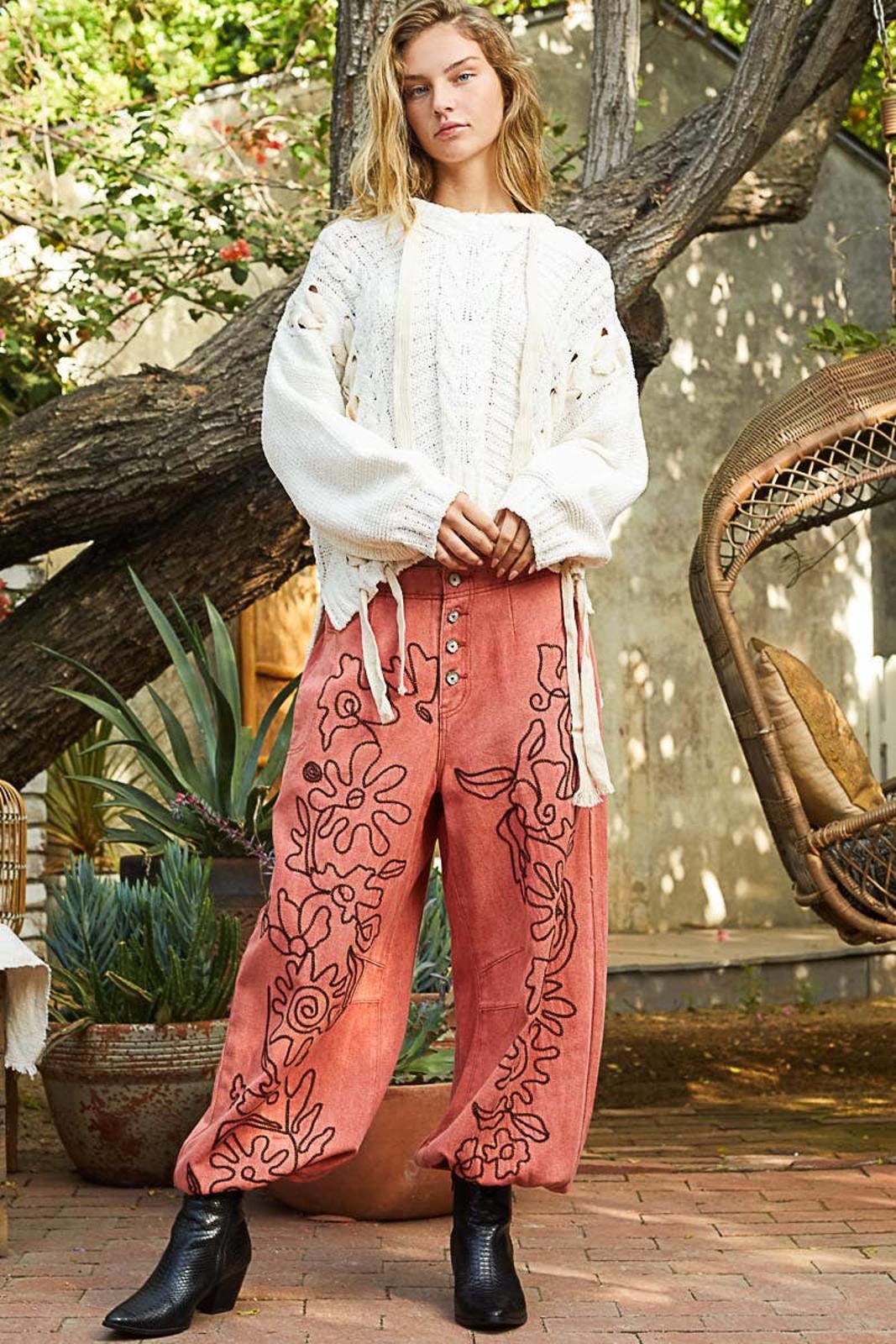 Other Floral Embroidered Pattern Solid Twill Jogger Pants by POL Size 28" / US 6 / IT 42 - 11 Thumbnail