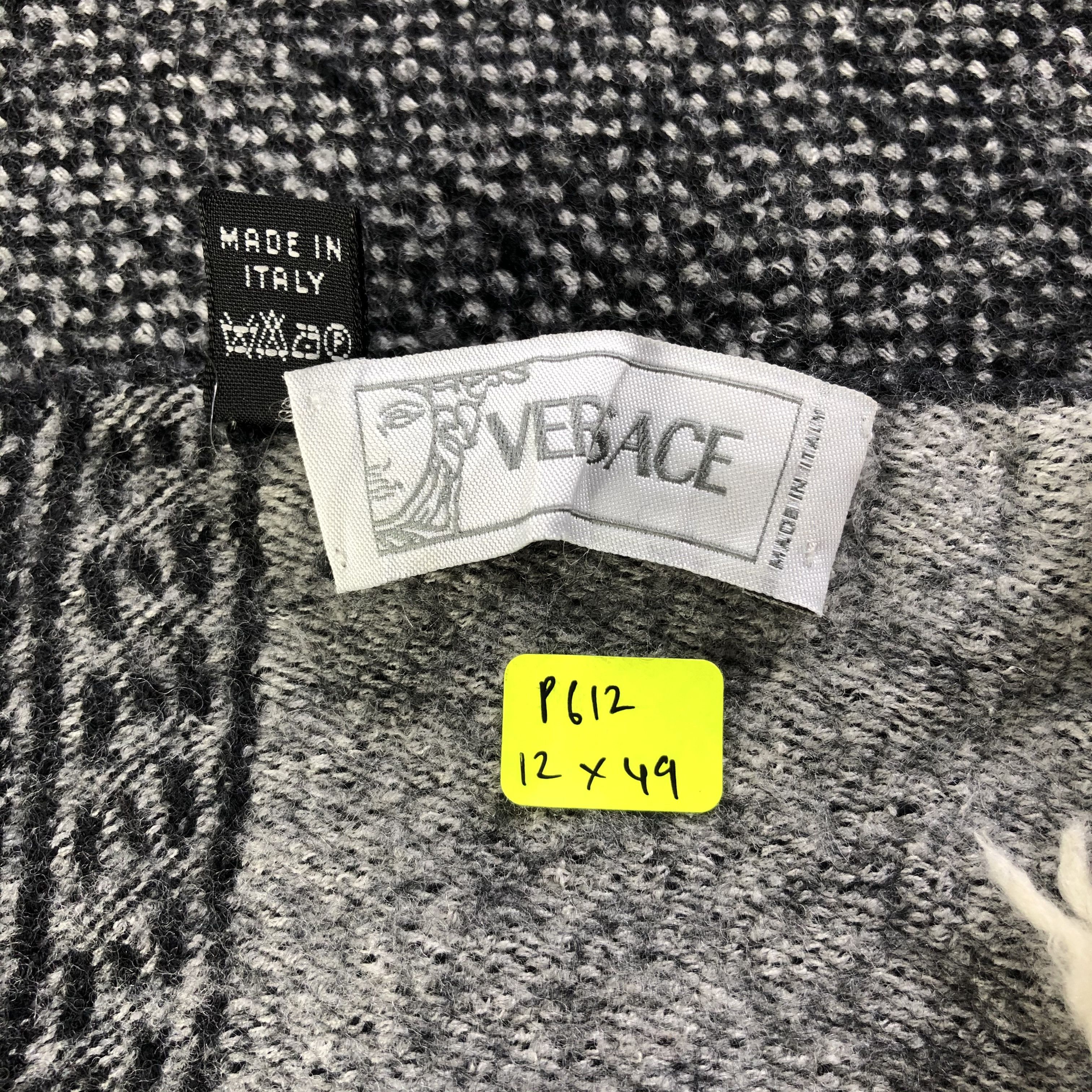 Versace Versace Wool Scarf / Muffler / Neckwear P612 Size ONE SIZE - 7 Thumbnail