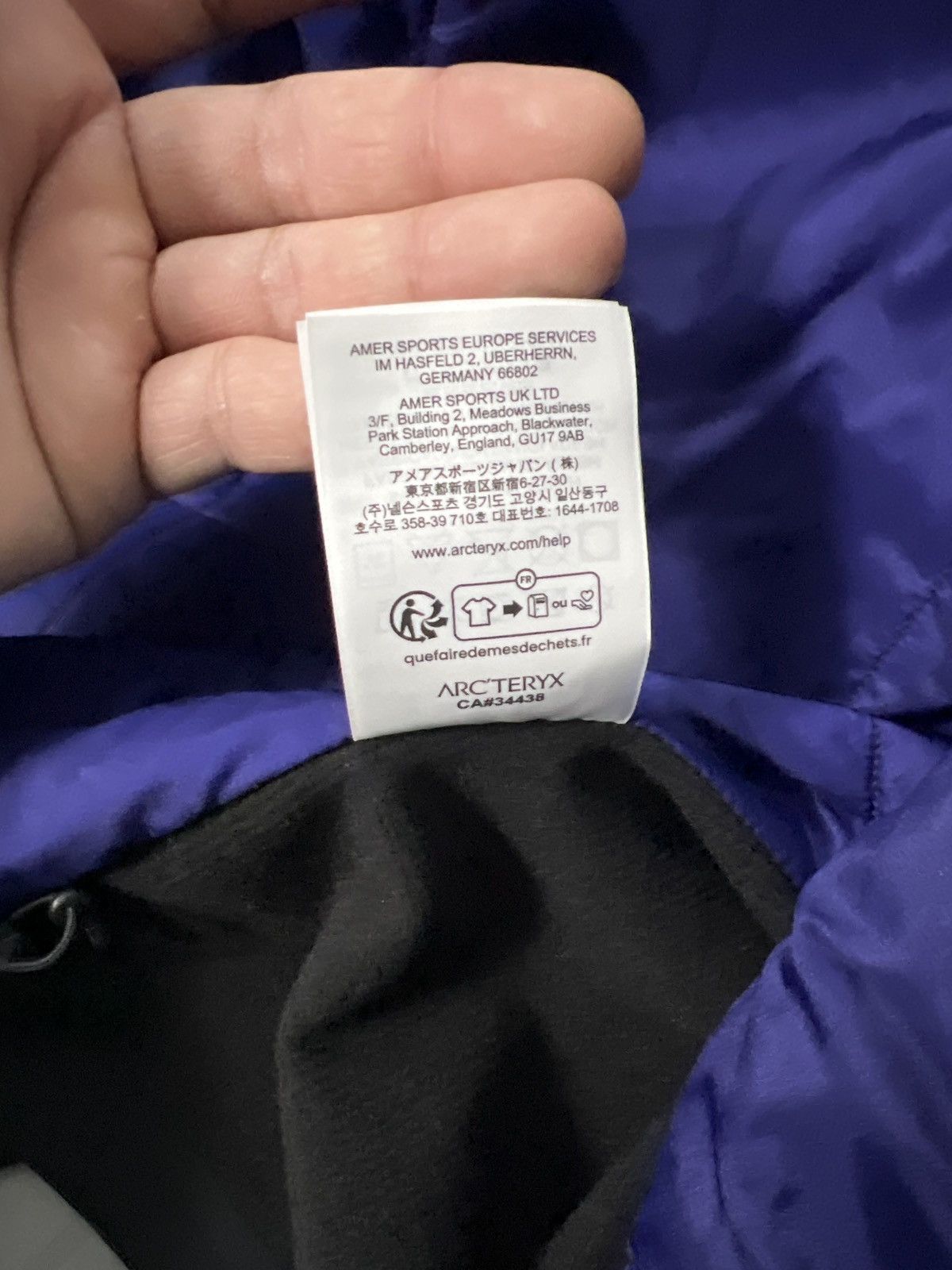 Arc'teryx Arc’teryx Atom Hoody – Black/Soul/Electra Size Small Size US S / EU 44-46 / 1 - 15 Thumbnail